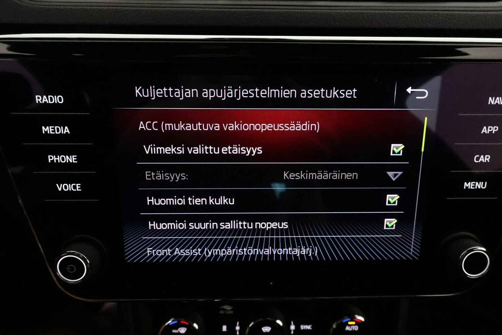 Skoda Superb 2020 Combi 2,0 TDI 190 4x4 SportLine DSG Aut **Canton / Matrix LED / Koukku / Muistipenkit / Adapt.vakkari / Sporttipenkit** - Suomi-auto / Kahdet renkaat aluvanteilla / Digimittaristo / Tuulilasin lämmitin / Ratin lämmitin / Navi