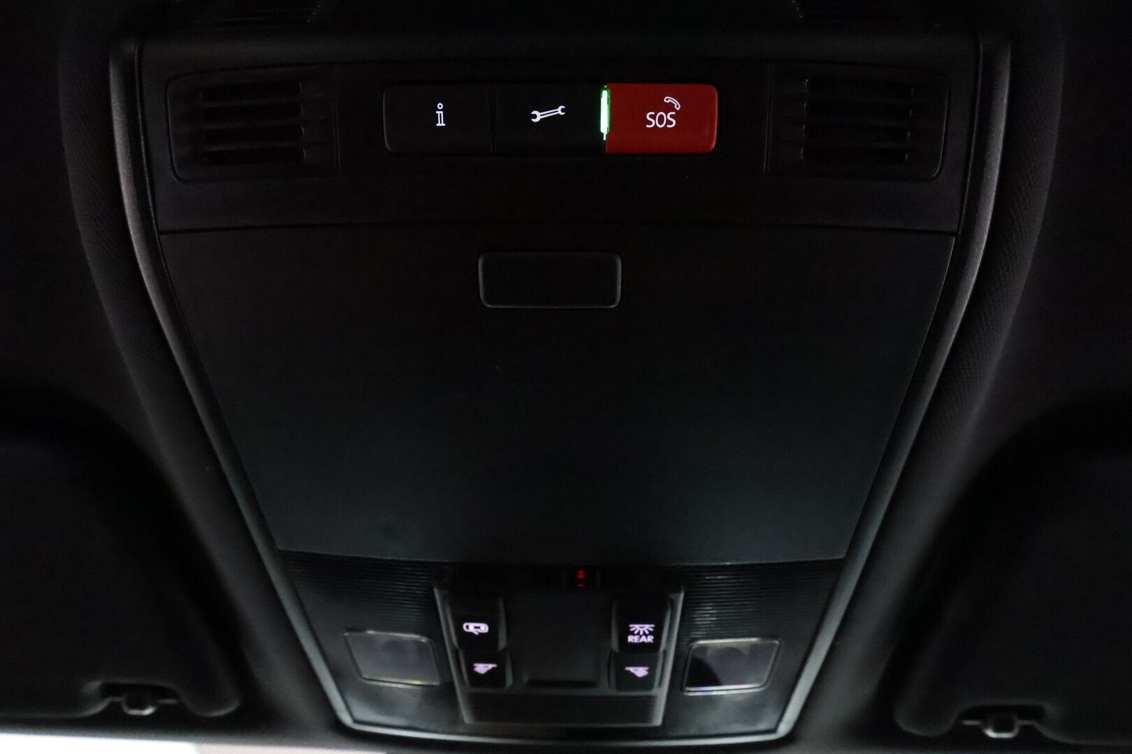 Skoda Superb 2020 Combi 2,0 TDI 190 4x4 SportLine DSG Aut **Canton / Matrix LED / Koukku / Muistipenkit / Adapt.vakkari / Sporttipenkit** - Suomi-auto / Kahdet renkaat aluvanteilla / Digimittaristo / Tuulilasin lämmitin / Ratin lämmitin / Navi