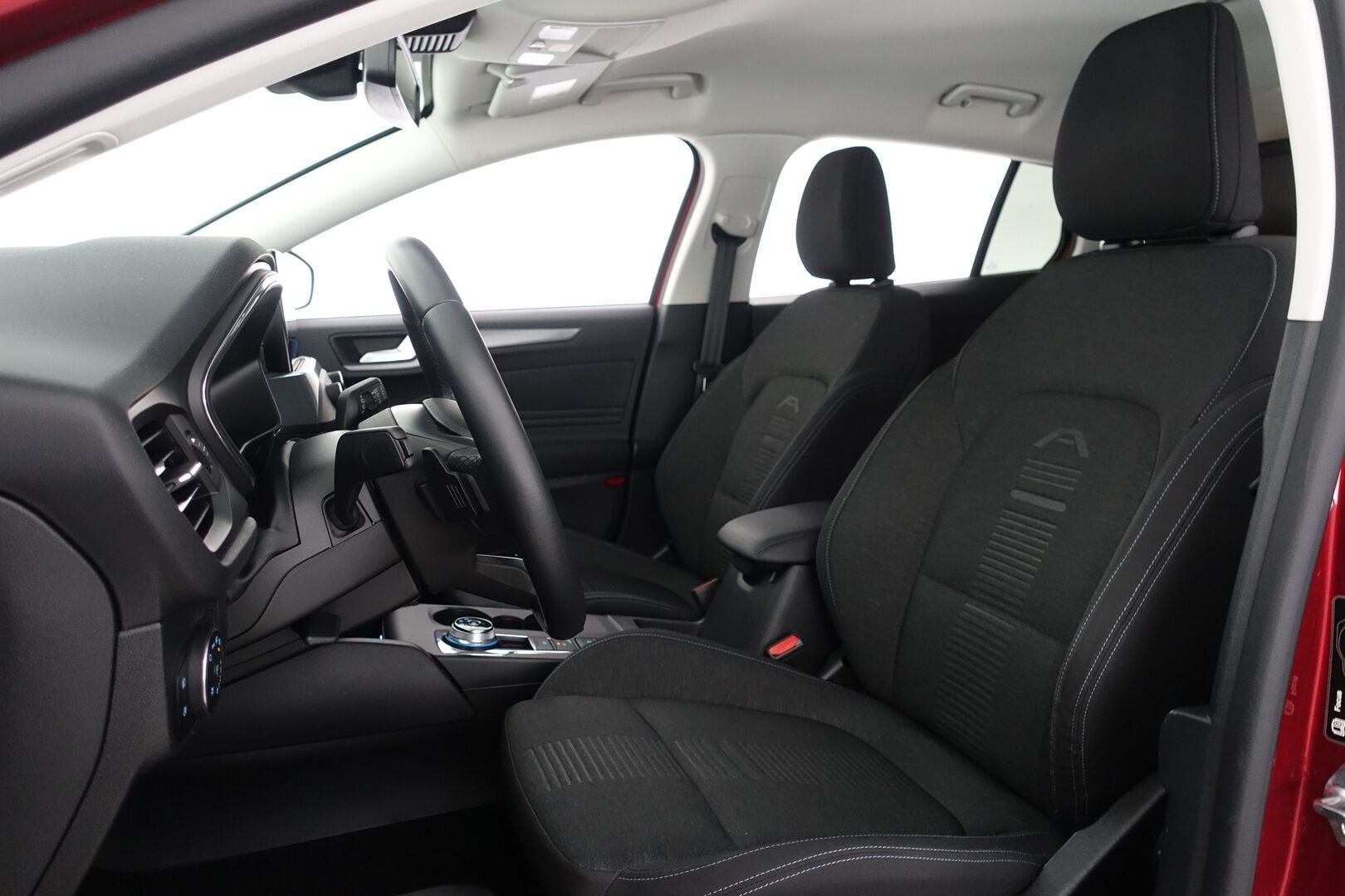 Ford Focus 2020 1,5 EcoBoost 150hv A8 Active Wagon - | Suomi-auto | Webasto | ACC | LED | Navi | Apple & Android | Lohkolämmitin | P.tutkat | Ruby Red | 2xrenkaat & vanteet | - KORKO VAIN 3,99 %