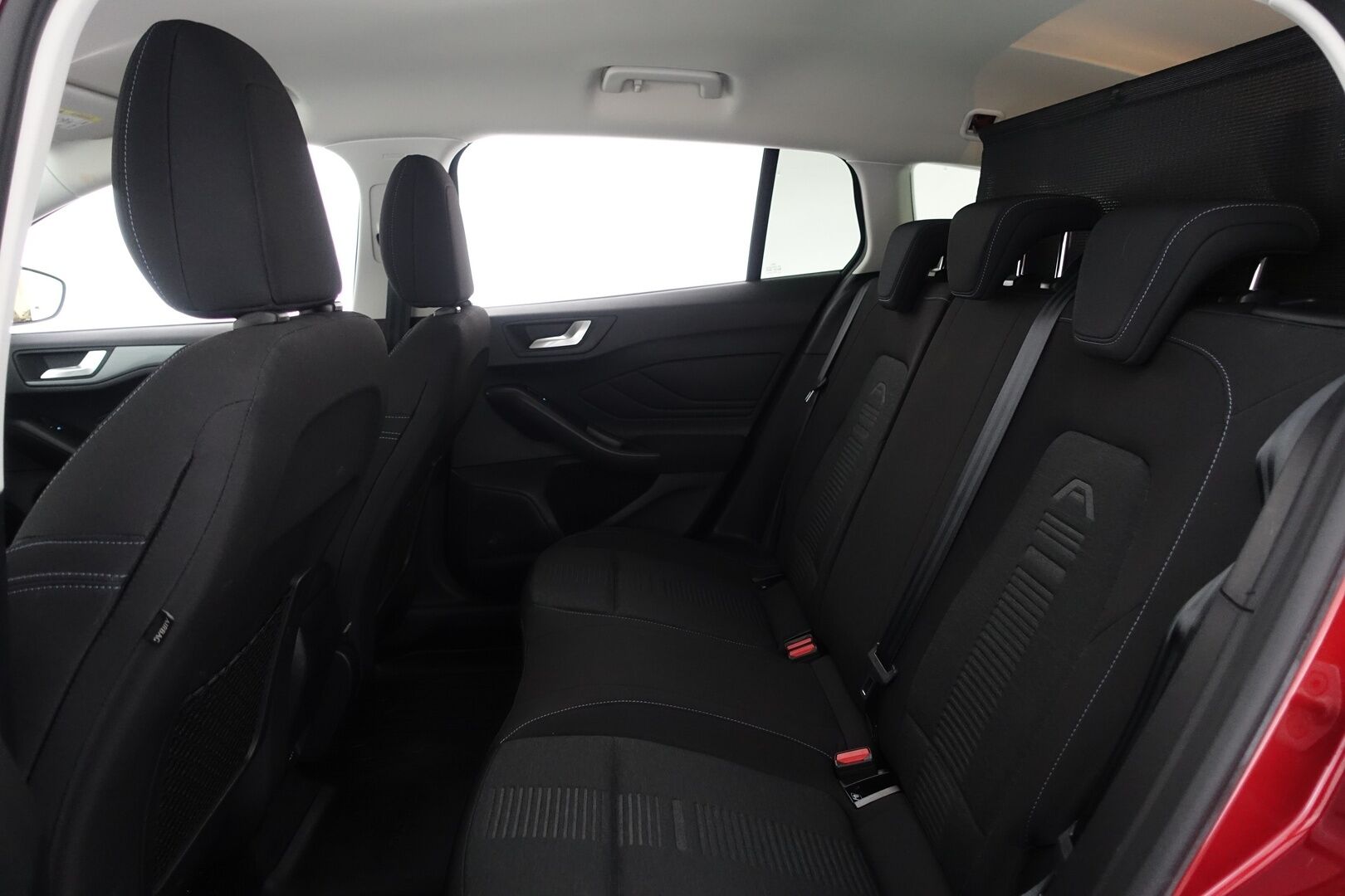 Ford Focus 2020 1,5 EcoBoost 150hv A8 Active Wagon - | Suomi-auto | Webasto | ACC | LED | Navi | Apple & Android | Lohkolämmitin | P.tutkat | Ruby Red | 2xrenkaat & vanteet | - KORKO VAIN 3,99 %