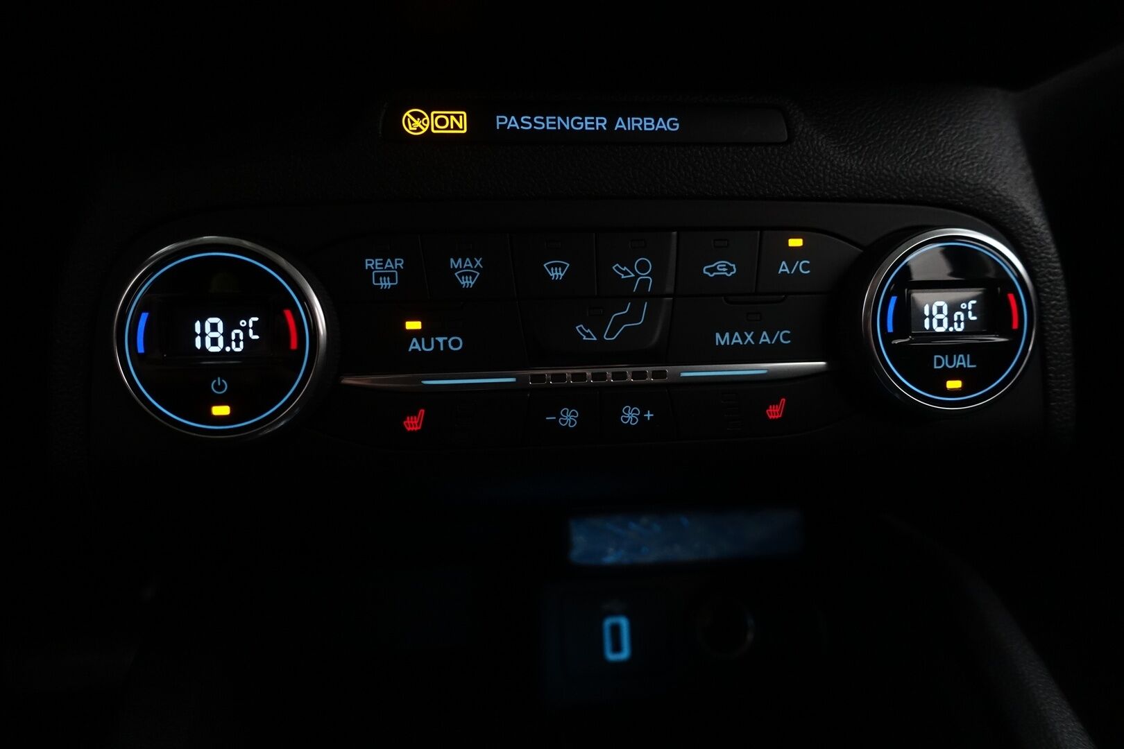 Ford Focus 2020 1,5 EcoBoost 150hv A8 Active Wagon - | Suomi-auto | Webasto | ACC | LED | Navi | Apple & Android | Lohkolämmitin | P.tutkat | Ruby Red | 2xrenkaat & vanteet | - KORKO VAIN 3,99 %