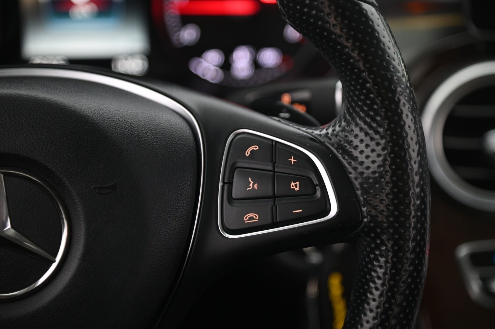 Mercedes-Benz C 2016 250 BlueTec T A 4MATIC Premium Business *DTR+Q / Ilma-alusta / Blis / Panorama / Sähköpenkit muistilla / Comand Nav - Irroitettava Vetokoukku / Todella kattavat varuseet! /Sähköinen takaluukku - HULLUT VÄLIPÄIVÄT KORKOTARJOUS 2,49%