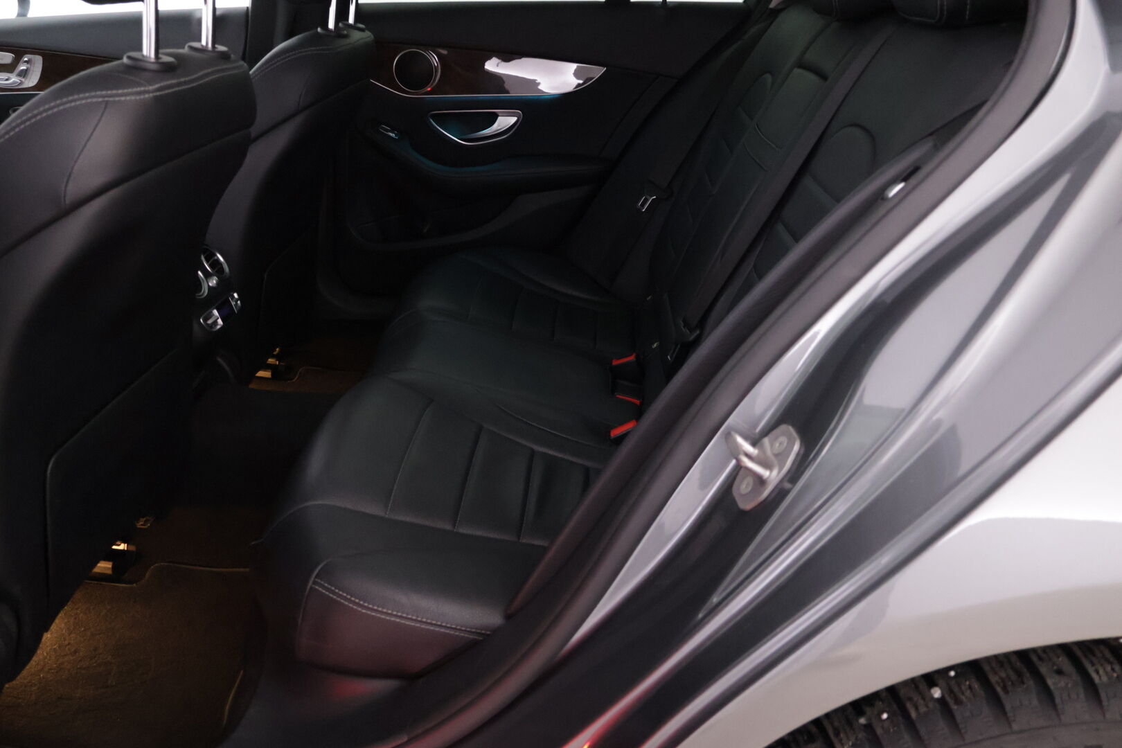 Mercedes-Benz C 2016 250 BlueTec T A 4MATIC 9G-Tronic Premium Business *DTR+Q / Ilma-alusta / BLIS / Panorama / Sähköpenkit muistilla /Comand - Irroitettava Vetokoukku / Todella kattavat varuseet! /Sähköinen takaluukku / Ajoavustin