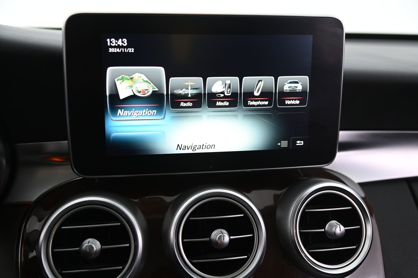 Mercedes-Benz C 2016 250 BlueTec T A 4MATIC Premium Business *DTR+Q / Ilma-alusta / Blis / Panorama / Sähköpenkit muistilla / Comand Nav - Irroitettava Vetokoukku / Todella kattavat varuseet! /Sähköinen takaluukku - HULLUT VÄLIPÄIVÄT KORKOTARJOUS 2,49%