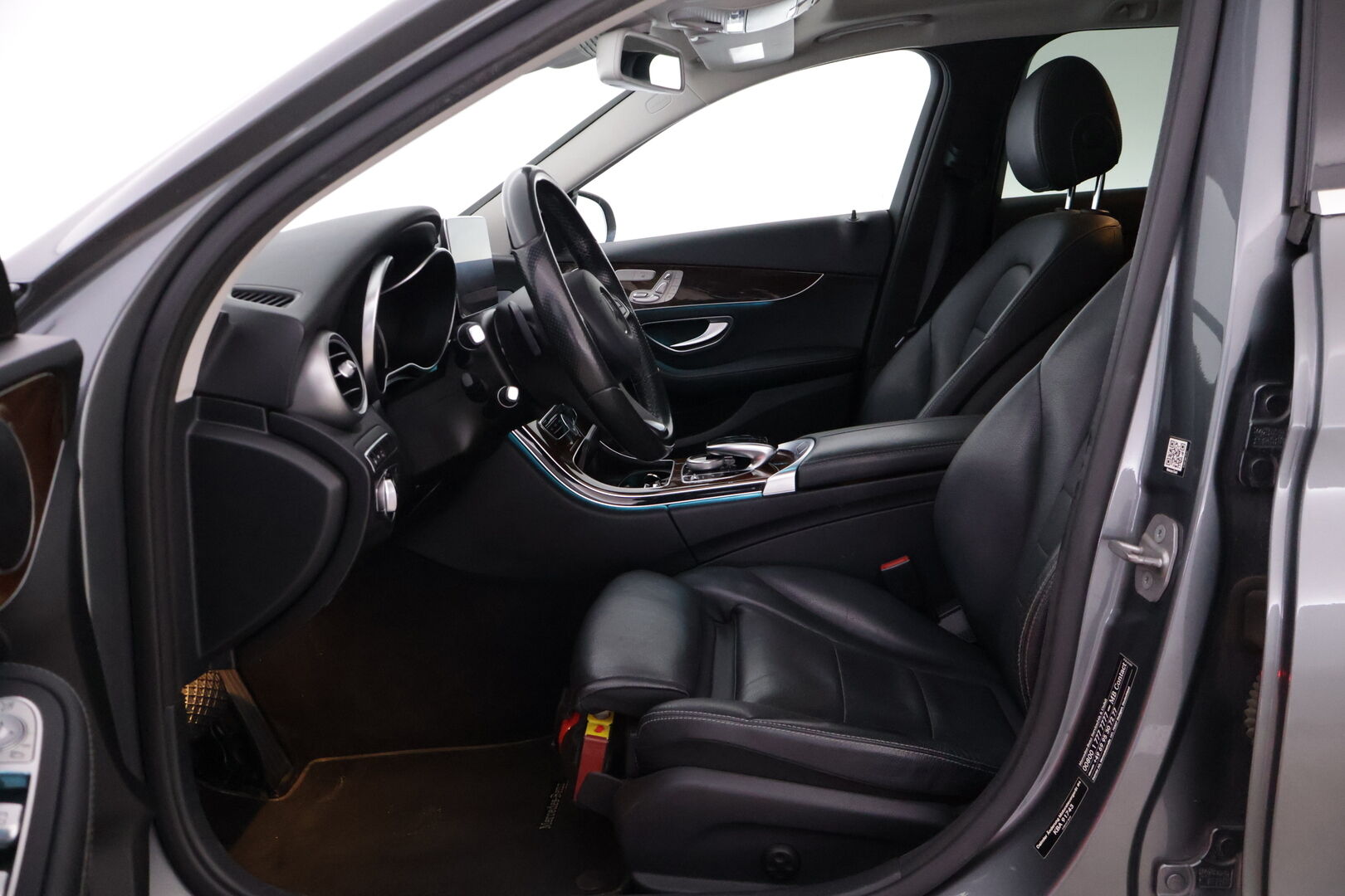 Mercedes-Benz C 2016 250 BlueTec T A 4MATIC 9G-Tronic Premium Business *DTR+Q / Ilma-alusta / BLIS / Panorama / Sähköpenkit muistilla /Comand - Irroitettava Vetokoukku / Todella kattavat varuseet! /Sähköinen takaluukku / Ajoavustin