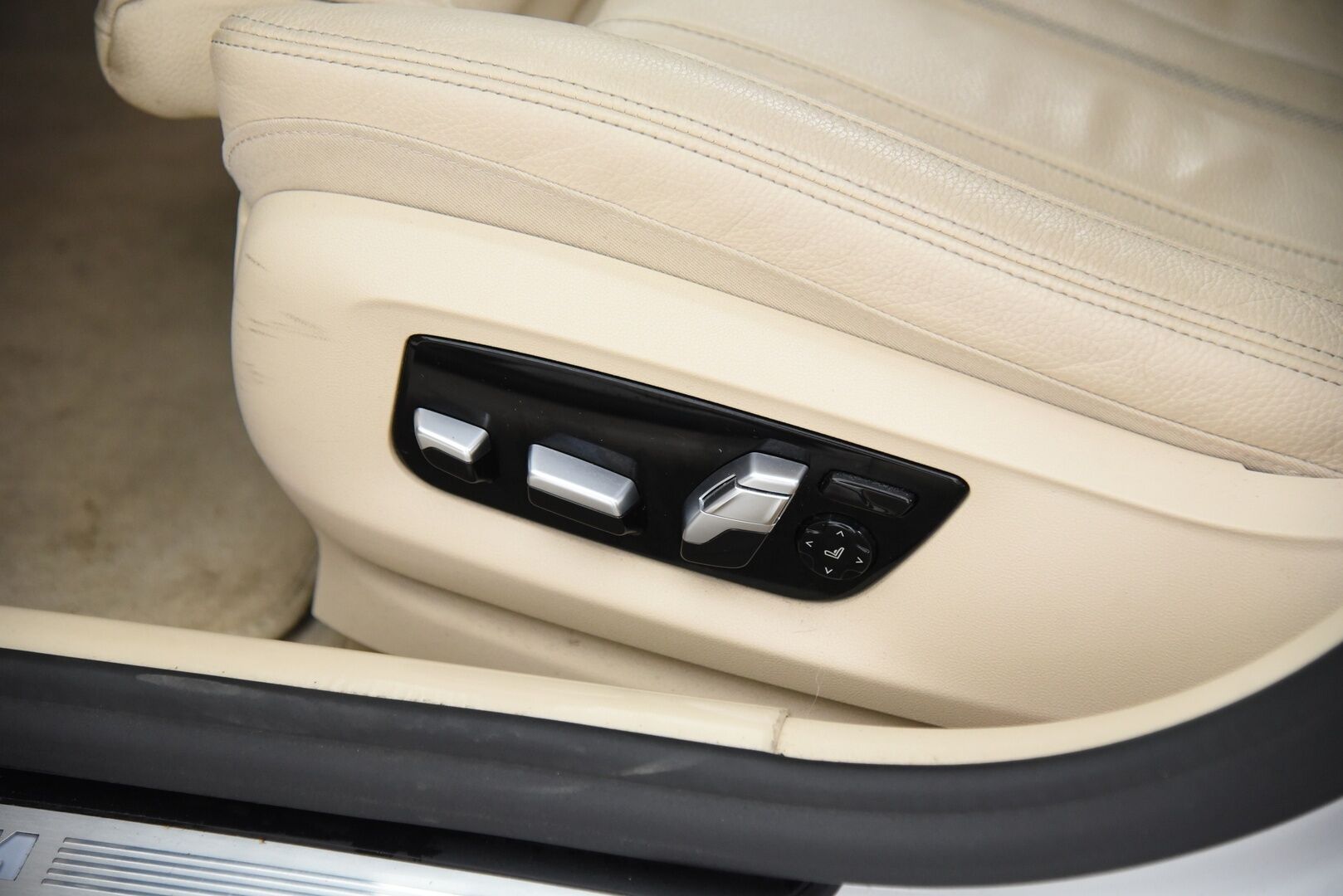 BMW 530 2020 e xDrive iPerformance Sedan M-Sport - HUD / H&K / Hieronta / Comfort-muistipenkki / Soft-Close / Adapt. Led / Keyless / Ambient / BLIS / P-Kamera