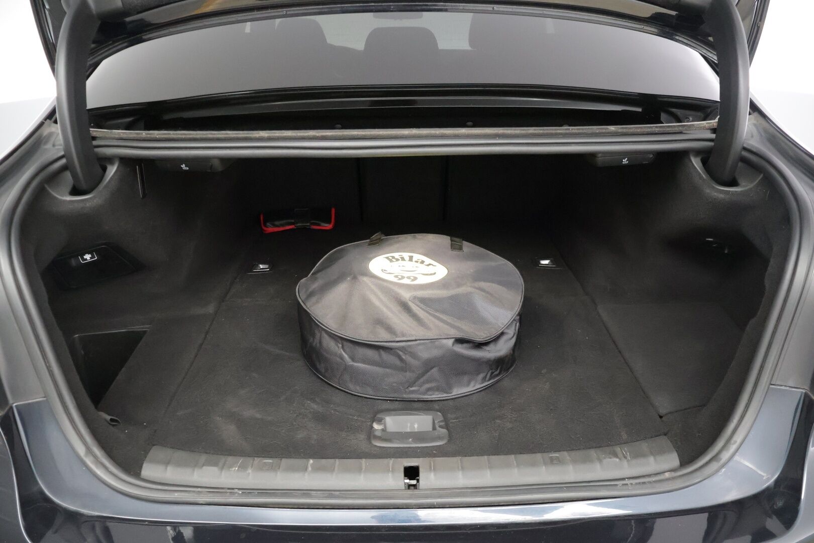 BMW 530 2018 G30 Sedan 530e A Charged Edition M Sport * Bower&Wilkins / Kattoluukku / M-Sport / Adap.vakkari / BLIS / Digimittaristo * - * Huippuvarusteet / Siistikuntoinen / Katso varusteet tarkasti läpi / Merkkihuollettu *