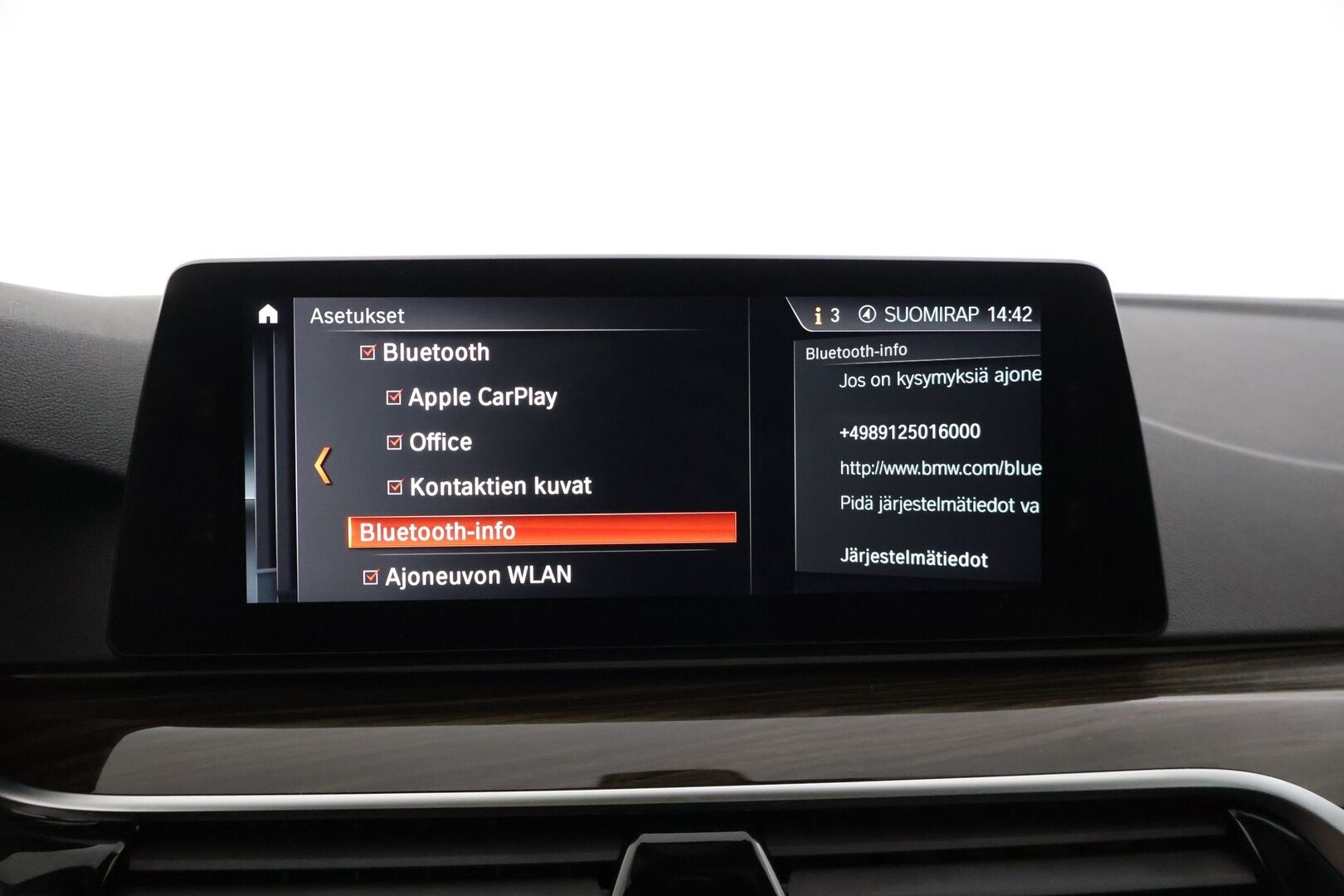 BMW 530 2018 G30 Sedan 530e A Charged Edition M Sport * Bower&Wilkins / Kattoluukku / M-Sport / Adap.vakkari / BLIS / Digimittaristo * - * Huippuvarusteet / Siistikuntoinen / Katso varusteet tarkasti läpi / Merkkihuollettu *