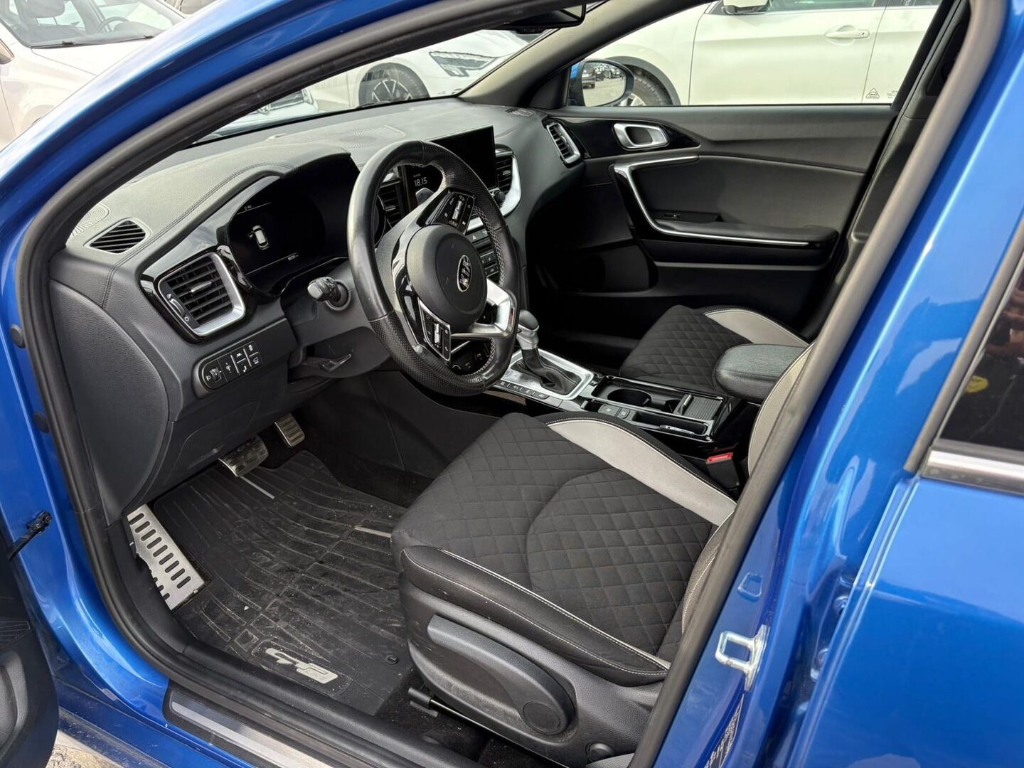 Kia ProCeed 2021 1.5 T-GDI Mild-Hybrid 160hv GT-Line DCT - 1-Om Merkkihuollettu| Digimittaristo | ACC | Isompi medianäyttö | Keyless Go | Bliss | S-Luukku | P.kamera |