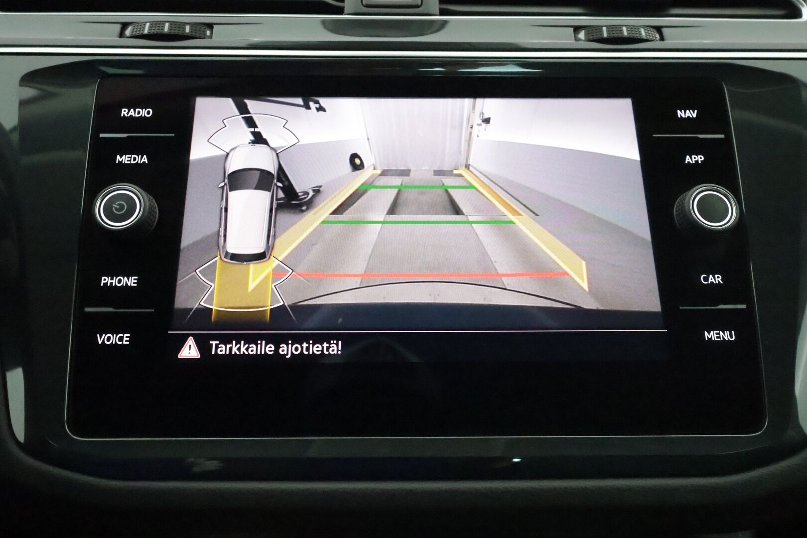 Volkswagen Tiguan 2021 Style eHybrid 180 kW DSG-aut ** Adapt.vakkari / Koukku / P.kamera / IQ Matrix LED / Keyless / Apple&Android / Navi - Digimittaristo / Alcantara sporttipenkit / Rattilämmitys