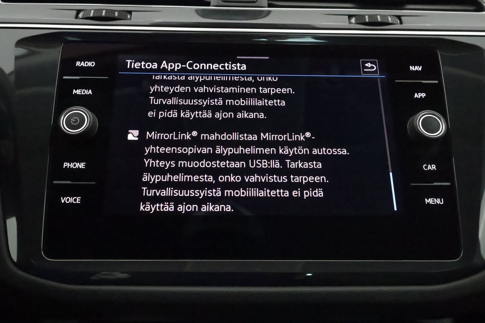 Volkswagen Tiguan 2021 Style eHybrid 180 kW DSG-aut ** Adapt.vakkari / Koukku / P.kamera / IQ Matrix LED / Keyless / Apple&Android / Navi - Digimittaristo / Alcantara sporttipenkit / Rattilämmitys