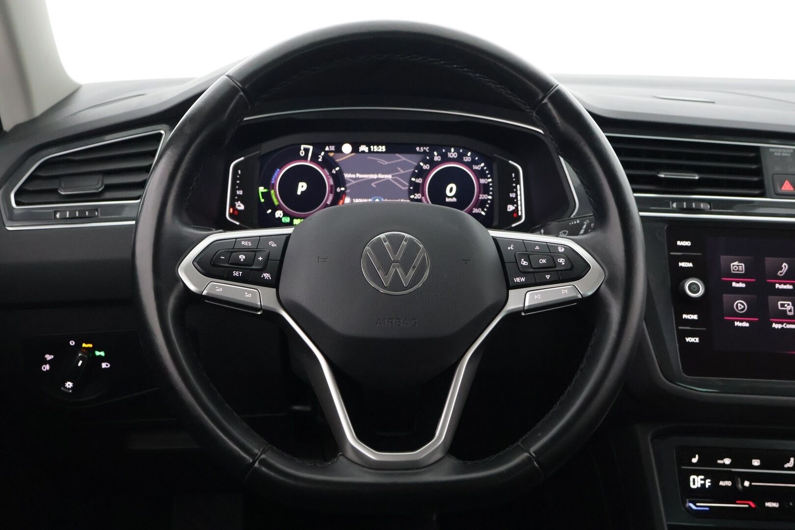 Volkswagen Tiguan 2021 13 kWh, eHybrid 180 kW DSG *ACC / IQ LED / Kaistavahti / 360 P-Kamera / Sähkökoukku / Sähkökontti* - *Suomi-auto / Huollettu 8/25 / Uudet nastarenkaat*