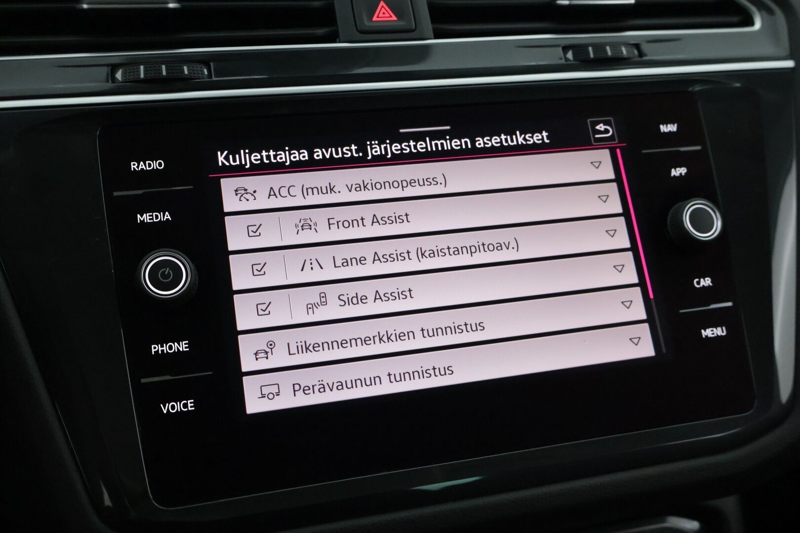 Volkswagen Tiguan 2021 13 kWh, eHybrid 180 kW DSG *ACC / IQ LED / Kaistavahti / 360 P-Kamera / Sähkökoukku / Sähkökontti* - *Suomi-auto / Huollettu 8/25 / Uudet nastarenkaat*