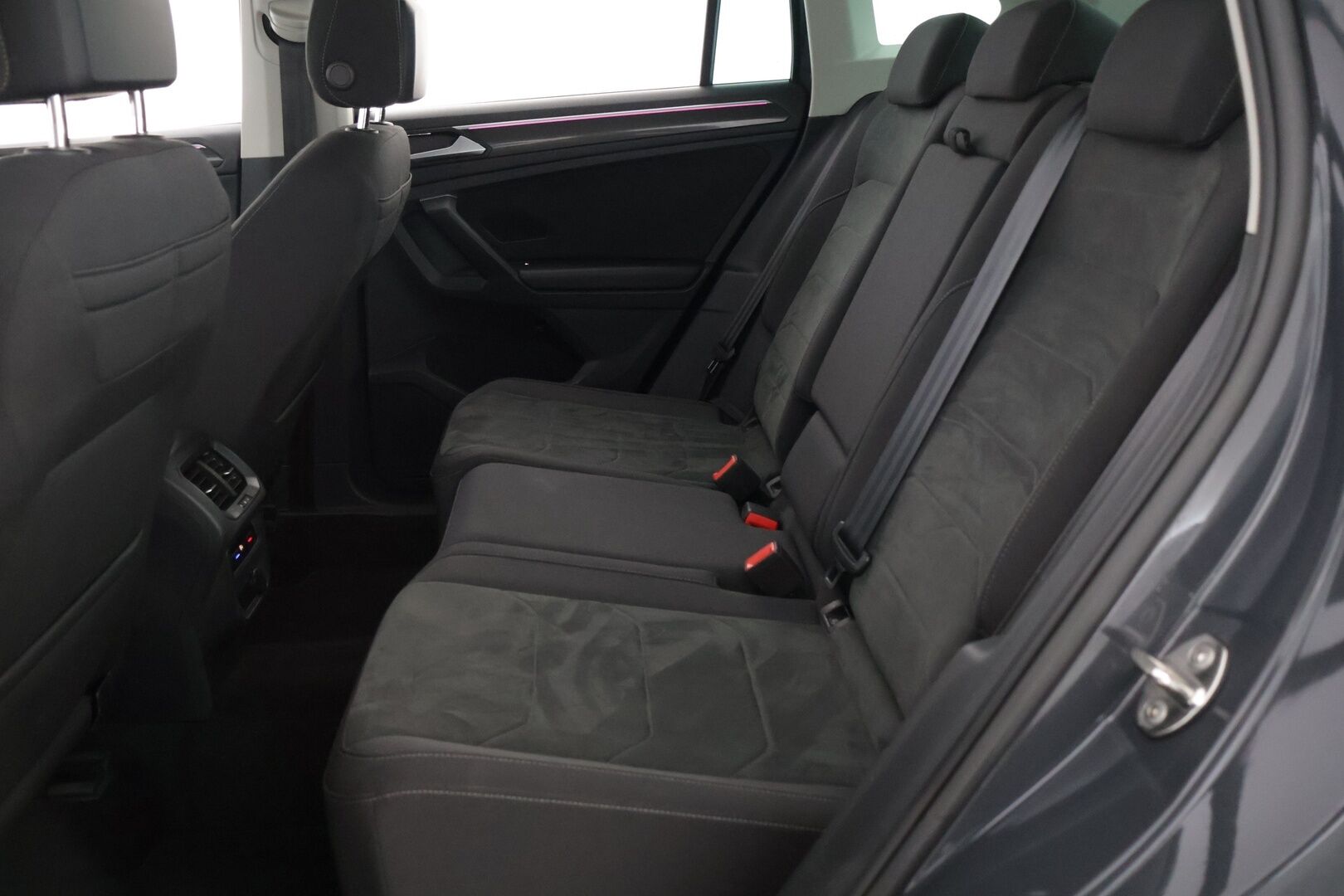 Volkswagen Tiguan 2021 13 kWh, eHybrid 180 kW DSG *ACC / IQ LED / Kaistavahti / 360 P-Kamera / Sähkökoukku / Sähkökontti* - *Suomi-auto / Huollettu 8/25 / Uudet nastarenkaat*