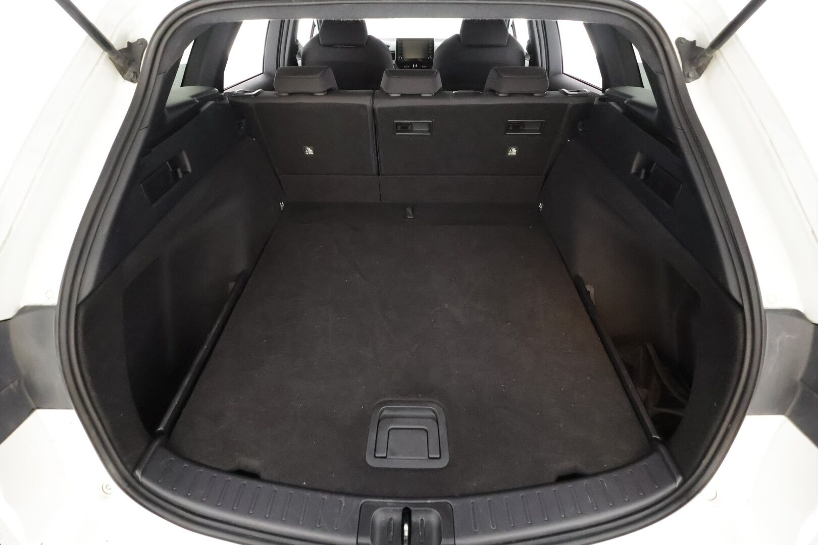 Suzuki Swace 2021 1,8 HYBRID 2WD GL+ CVT-aut * ACC / Kaistavahti / P.Kamera / Lohko+Sisä / LED / Apple&Android / Ratinlämmitin * - Suomi-auto / Kahdet renkaat aluvanteilla / Merkkihuollettu - HULLUT AVAJAISHULINAT KORKOTARJOUS 3,29 %