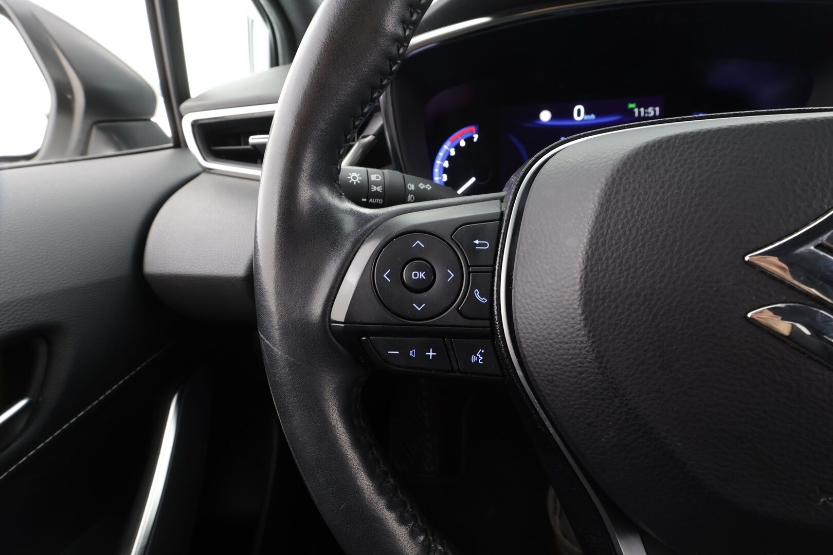 Suzuki Swace 2021 1,8 HYBRID 2WD GL+ CVT-aut * ACC / Kaistavahti / P.Kamera / Lohko+Sisä / LED / Apple&Android / Ratinlämmitin * - Suomi-auto / Kahdet renkaat aluvanteilla / Merkkihuollettu - HULLUT AVAJAISHULINAT KORKOTARJOUS 3,29 %