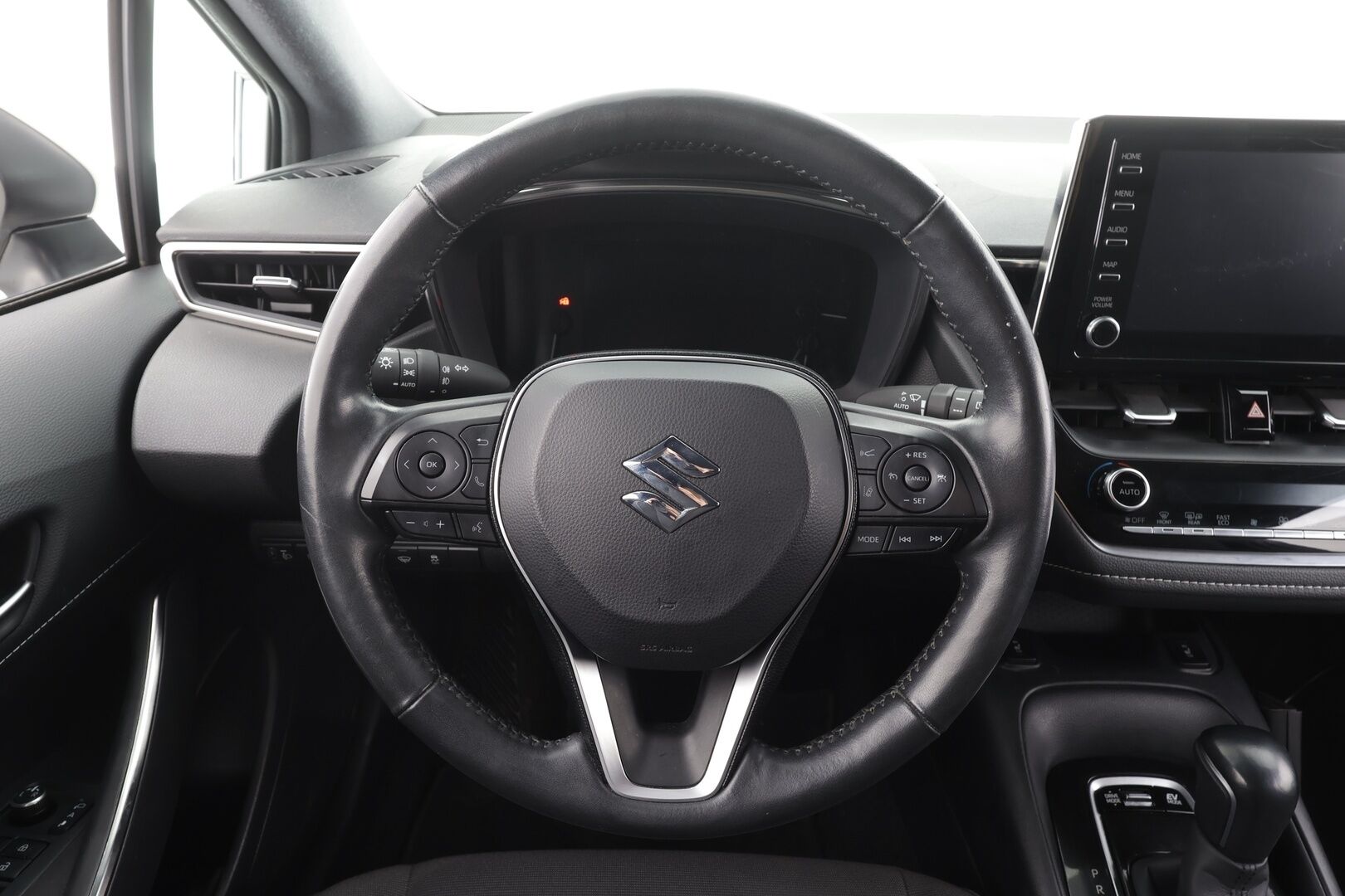 Suzuki Swace 2021 1,8 HYBRID 2WD GL+ CVT-aut * ACC / Kaistavahti / P.Kamera / Lohko+Sisä / LED / Apple&Android / Ratinlämmitin * - Suomi-auto / Kahdet renkaat aluvanteilla / Merkkihuollettu - HULLUT AVAJAISHULINAT KORKOTARJOUS 3,29 %