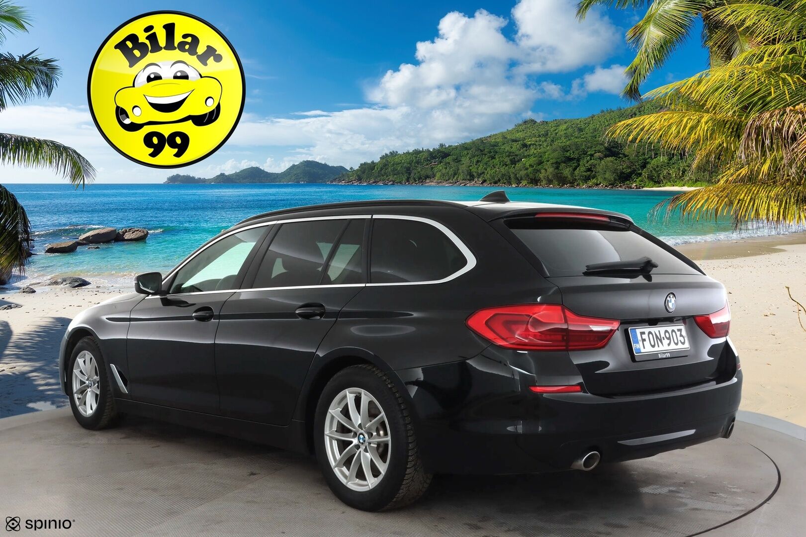 BMW 530 2018 G31 Touring 530d A Business * Webasto / Koukku / ACC / Adapt.LED / P.Kamera / HUD / HiFi / Sportnahat * - Kahdet renkaat aluvanteilla / Merkkihuollot
