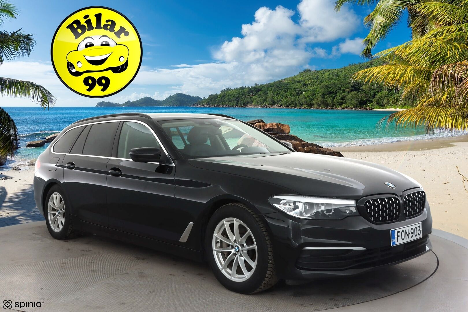 BMW 530 2018 G31 Touring 530d A Business * Webasto / Koukku / ACC / Adapt.LED / P.Kamera / HUD / HiFi / Sportnahat * - Kahdet renkaat aluvanteilla / Merkkihuollot
