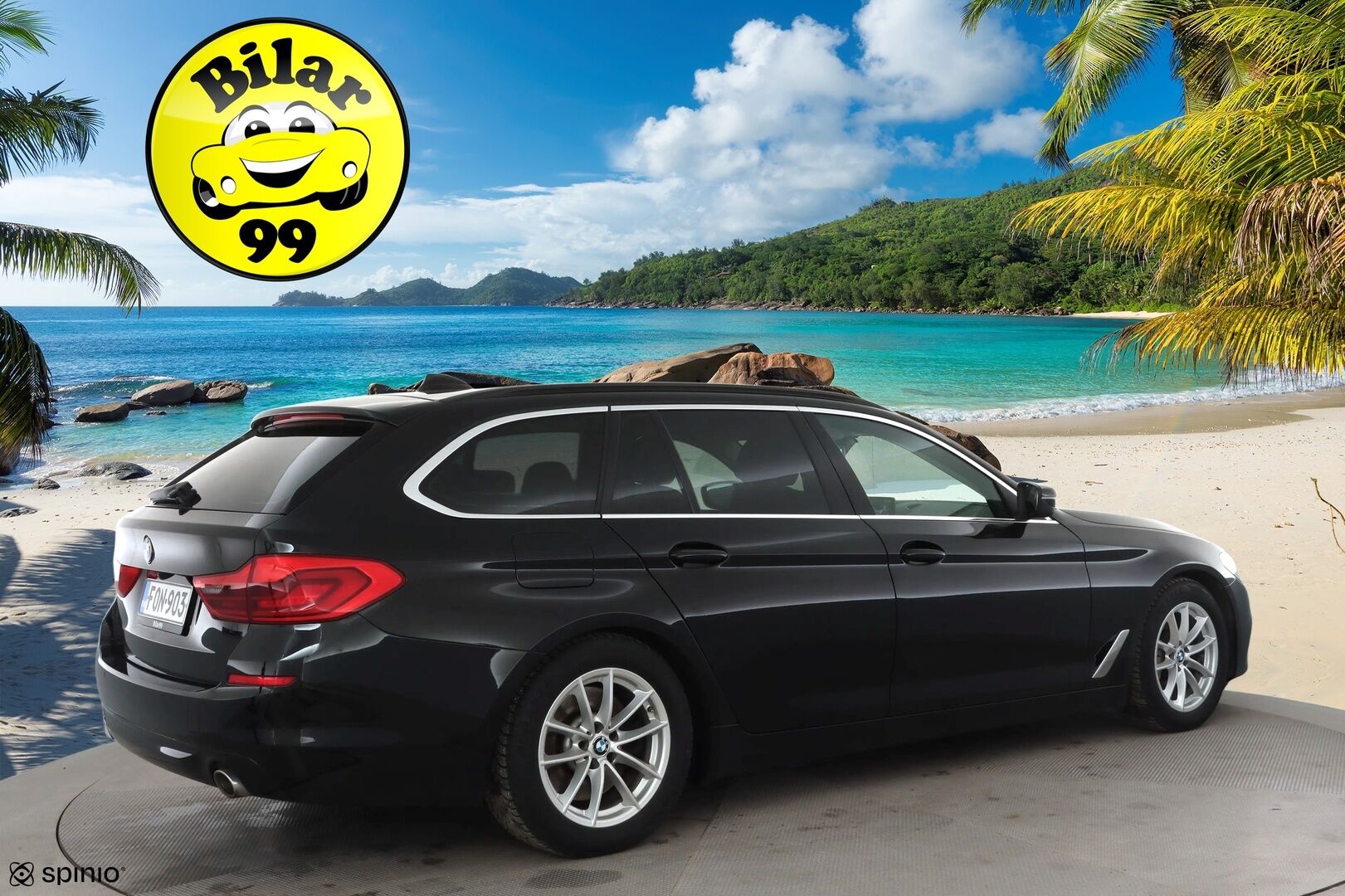 BMW 530 2018 G31 Touring 530d A Business * Webasto / Koukku / ACC / Adapt.LED / P.Kamera / HUD / HiFi / Sportnahat * - Kahdet renkaat aluvanteilla / Merkkihuollot