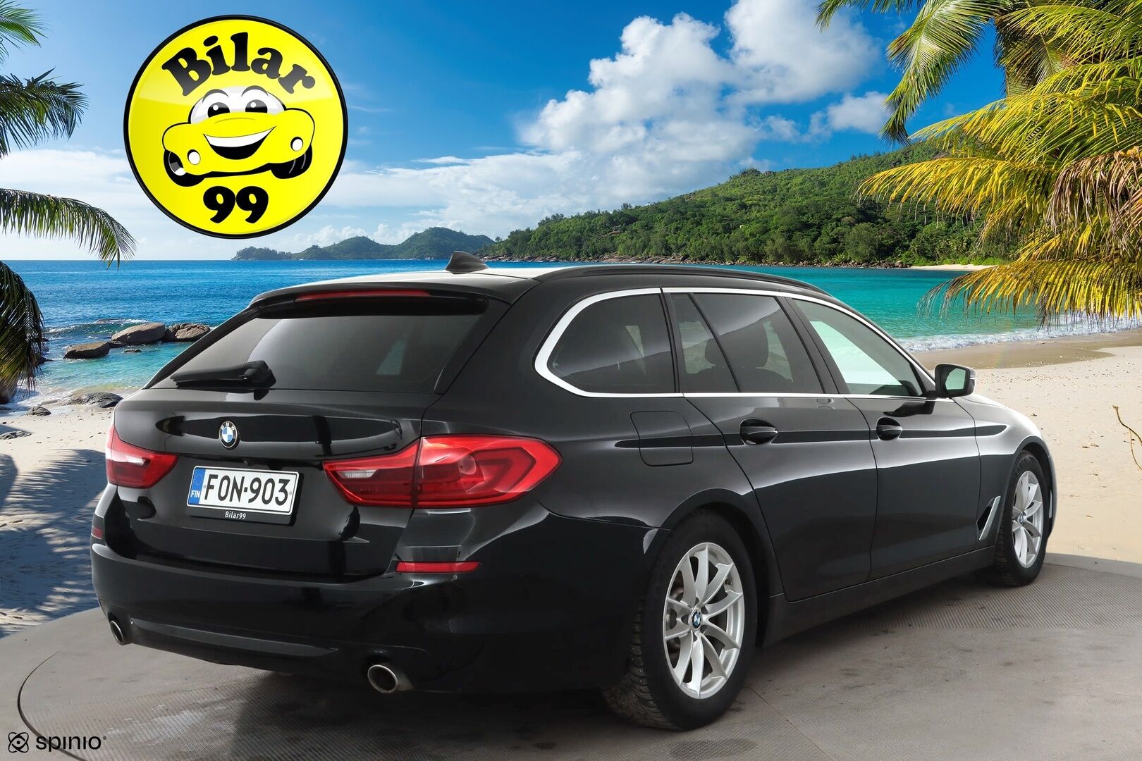 BMW 530 2018 G31 Touring 530d A Business * Webasto / Koukku / ACC / Adapt.LED / P.Kamera / HUD / HiFi / Sportnahat * - Kahdet renkaat aluvanteilla / Merkkihuollot
