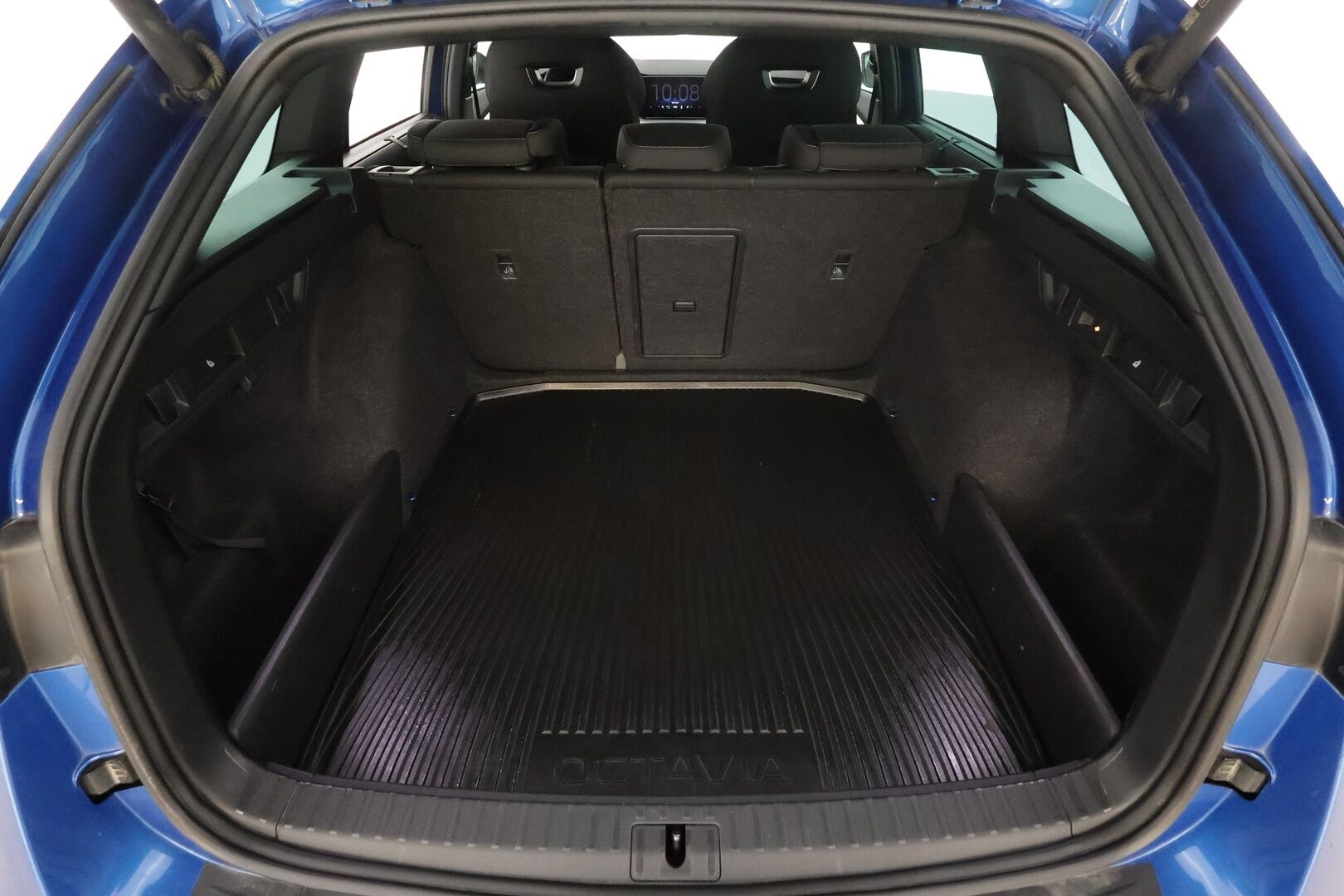 Skoda Octavia 2021 Combi 1,5 TSI Style eTEC DSG Autom. * ACC / Webasto / Matrix-LED / Koukku / P.kamera / Keyless / Apple & Android * - Suomi-auto / Kahdet renkaat