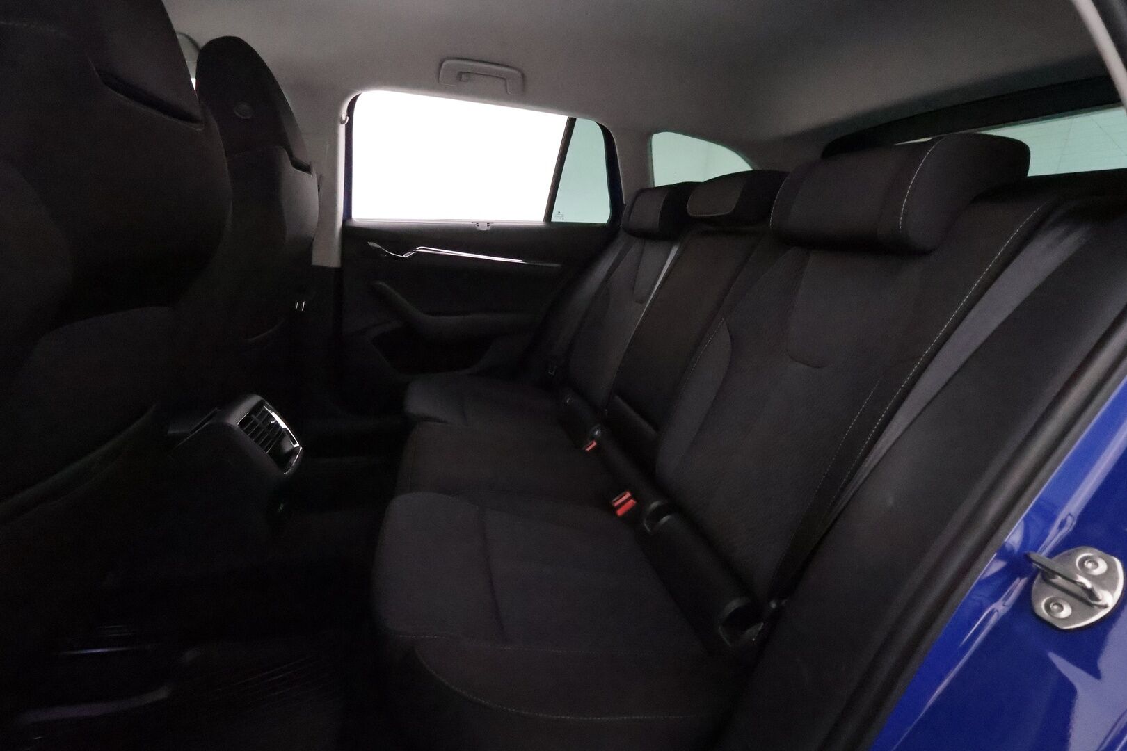 Skoda Octavia 2021 Combi 1,5 TSI Style eTEC DSG **Webasto / Adapt.vakkari / Matrix-LED / P.Kamera / Navi / Kaistavahti / Keyless** - Suomi-auto / Kahdet Renkaat / Merkkihuolettu!