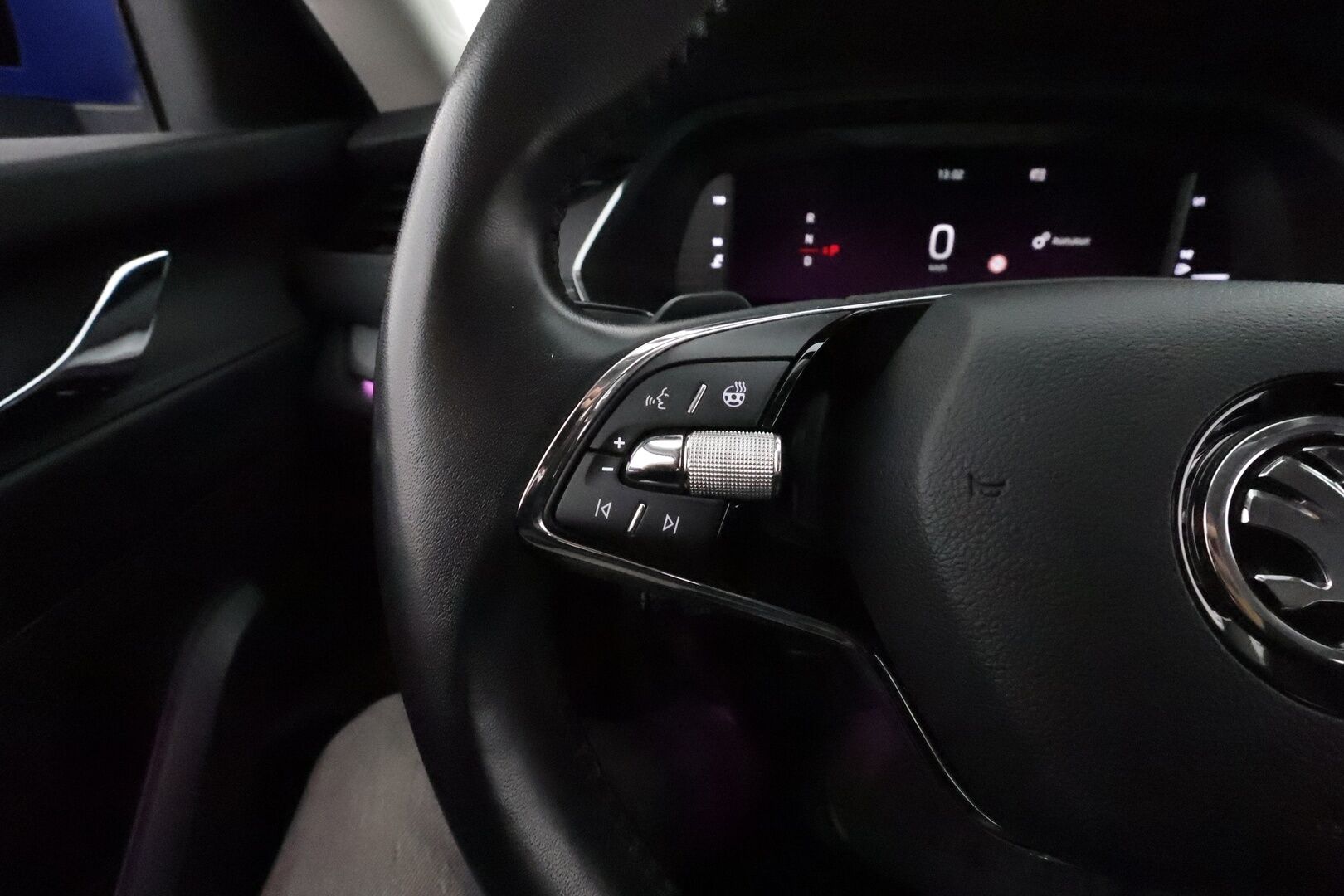 Skoda Octavia 2021 Combi 1,5 TSI Style eTEC DSG **Webasto / Adapt.vakkari / Matrix-LED / P.Kamera / Navi / Kaistavahti / Keyless** - Suomi-auto / Kahdet Renkaat / Merkkihuolettu!