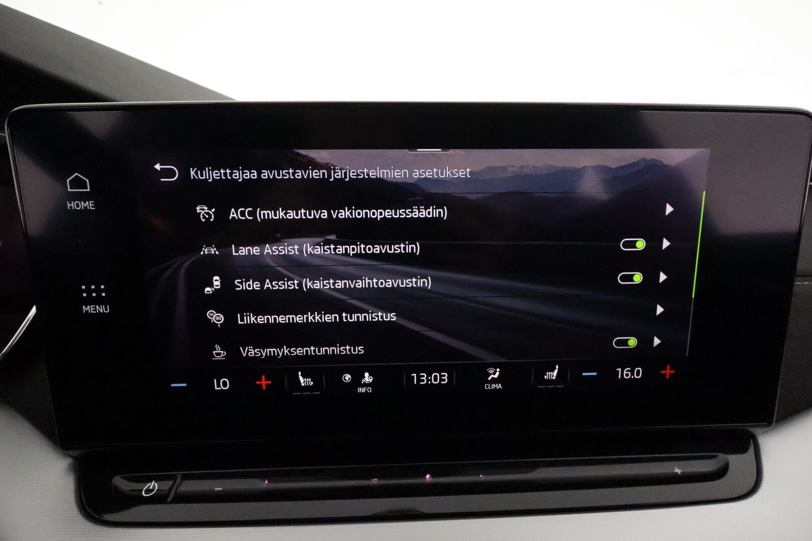 Skoda Octavia 2021 Combi 1,5 TSI Style eTEC DSG **Webasto / Adapt.vakkari / Matrix-LED / P.Kamera / Navi / Kaistavahti / Keyless** - Suomi-auto / Kahdet Renkaat / Merkkihuolettu!