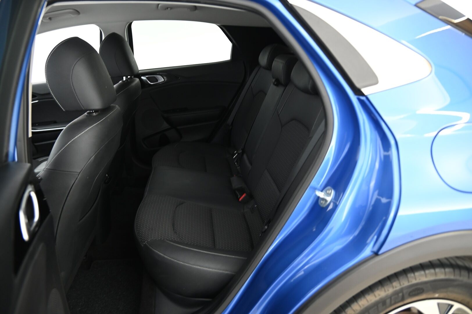 Kia XCeed 2022 1,5 T-GDI Mild-Hybrid 160hv EX DCT **P-Kamera / LED / Ratinlämmitin / Vakkari / Suomiauto** - Merkkihuollettu / Taloudellinen*