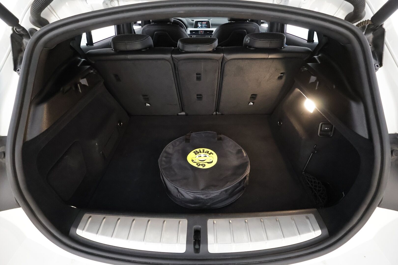 BMW X2 2021 F39 xDrive 25e A Charged Edition M sport * LED / P.tutka / Sportpenkit / Vakkari / Bluetooth / Ambient-Valot - 1-om Suomi-auto / Akku kuntotarkastettu / 2x Latauskaapelit / Kahdet renkaat / Merkkihuollettu