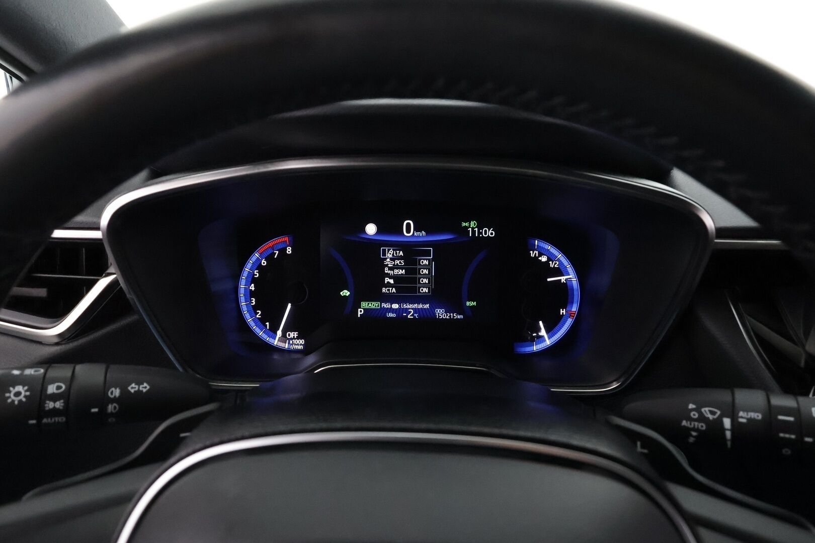 Toyota Corolla 2019 Touring Sports 2,0 Hybrid Style * ACC / P.kamera / Lohko+Sisä / Sähköluukku / KeylessGo / Ratinlämmitin * - Kahdet renkaat aluvanteilla / Merkkihuollettu - HULLUT AVAJAISHULINAT KORKOTARJOUS 3,29 %