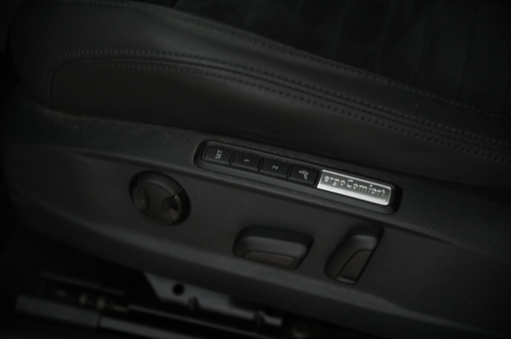 Volkswagen Passat 2018 9.9 kWh, Variant GTE Plug-In Hybrid **360° / ACC / KeyLessGo / Sähköpenkit / S-Koukku / S-Luukku / Ambient / LED** - Kahdet hyvät renkaat / Katso varusteet! / Hihna vaihdettu!