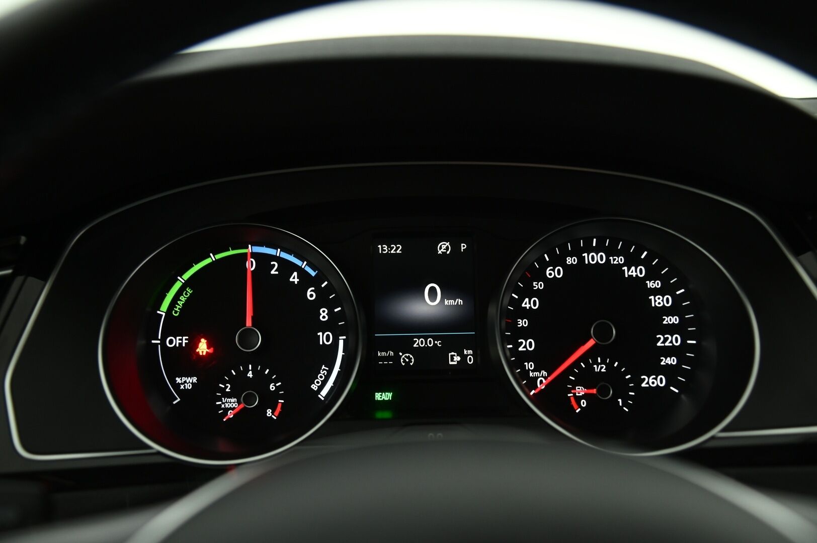 Volkswagen Passat 2018 9.9 kWh, Variant GTE Plug-In Hybrid **360° / ACC / KeyLessGo / Sähköpenkit / S-Koukku / S-Luukku / Ambient / LED** - Kahdet hyvät renkaat / Katso varusteet! / Hihna vaihdettu!