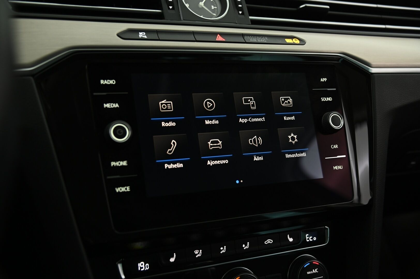 Volkswagen Passat 2018 9.9 kWh, Variant GTE Plug-In Hybrid **360° / ACC / KeyLessGo / Sähköpenkit / S-Koukku / S-Luukku / Ambient / LED** - Kahdet hyvät renkaat / Katso varusteet! / Hihna vaihdettu!