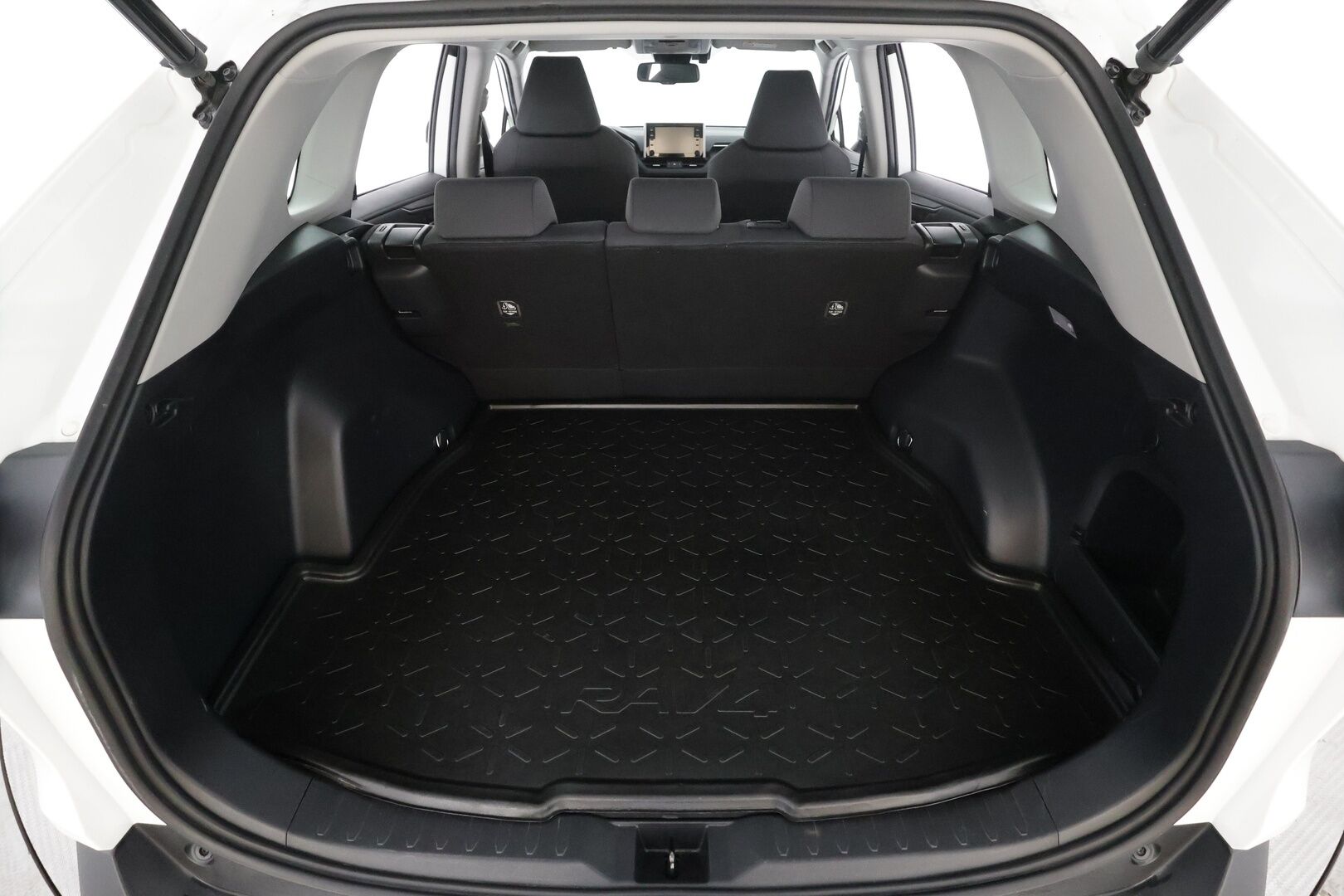 Toyota RAV4 2021 2,5 Hybrid Active Edition * ACC / LED / Sisätilanlämmitin / Kaistavahti / Navi / Keyless / P.kamera* * - Kahdet renkaat / Merkkihuollettu / Suomi-auto