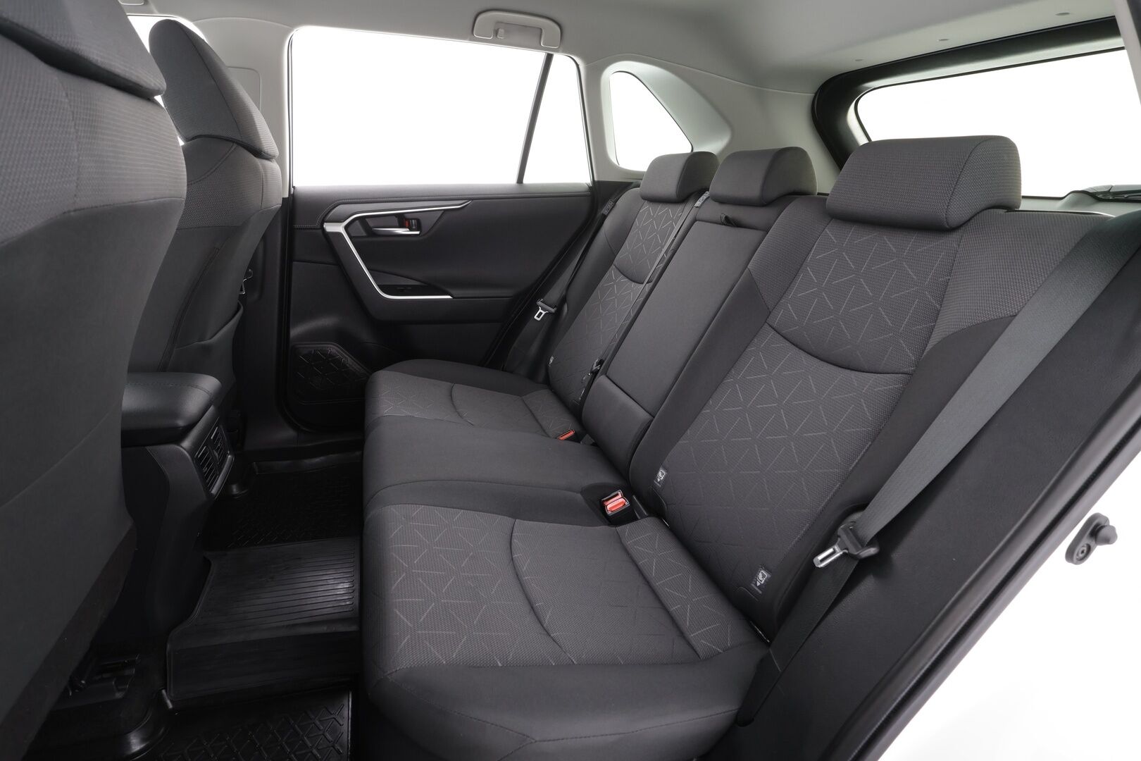 Toyota RAV4 2021 2,5 Hybrid Active Edition * ACC / LED / Sisätilanlämmitin / Kaistavahti / Navi / Keyless / P.kamera* * - Kahdet renkaat / Merkkihuollettu / Suomi-auto