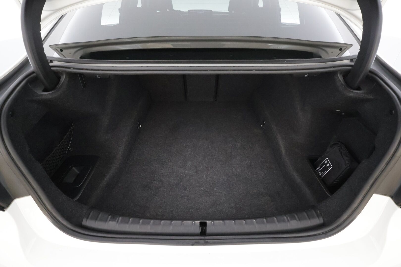 BMW 520 2021 G30 Sedan 520i A MHEV * Vakkari / LED / Webasto / P.kamera / Navi* - 1.Om Suomi-auto / Kahdet renkaat