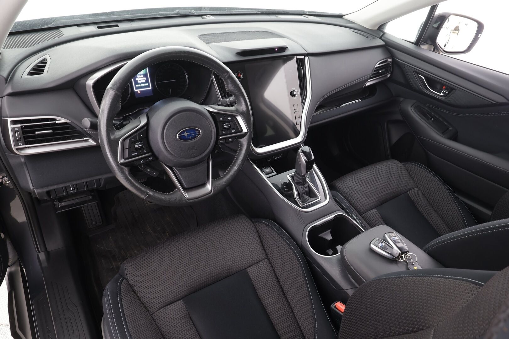 Subaru Outback 2021 2,5i Adventure CVT - | ACC | Koukku | LED | P.kamera | Sähköpenkit | Sisätilanlämmitin | Kaistavahti | Apple&Android | Keyless | Suomi-auto | Kahdet renkaat | 