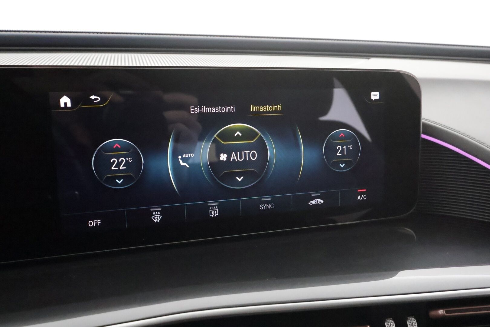 Mercedes-Benz EQC 2021 400 4MATIC Business AMG * Koukku / Distronic+ / Widescreen / LED / P.Kamera / Sportpenkit * - Akku kuntotarkastettu 96.4% / Suomi-auto / 2x Latauskaapelit / Kahdet renkaat