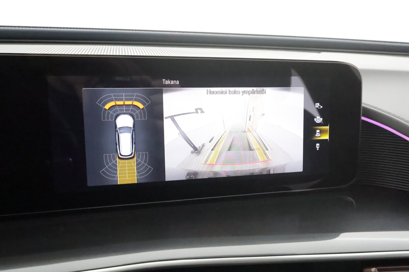 Mercedes-Benz EQC 2021 400 4MATIC Business AMG * Koukku / Distronic+ / Widescreen / LED / P.Kamera / Sportpenkit * - Akku kuntotarkastettu 96.4% / Suomi-auto / 2x Latauskaapelit / Kahdet renkaat