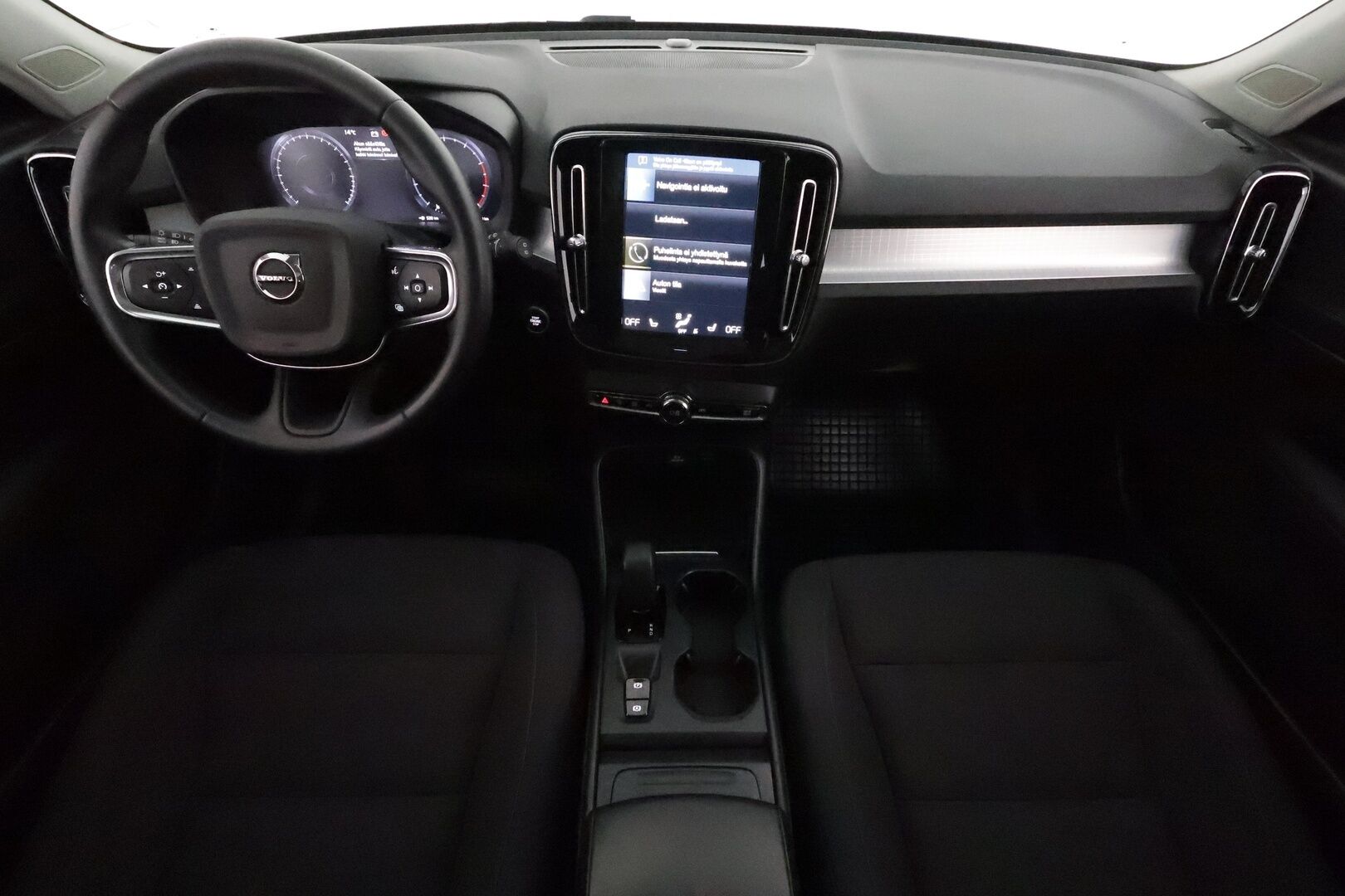 Volvo XC40 2021 T2 Business aut **Vakkari / Webasto / LED / Panorama / Digimittaristo / KeylessGo** - Suomi-auto / Kahdet renkaat aluvanteilla / P.kamera / Ratin lämmitin / Penkinlämmittimet takana 