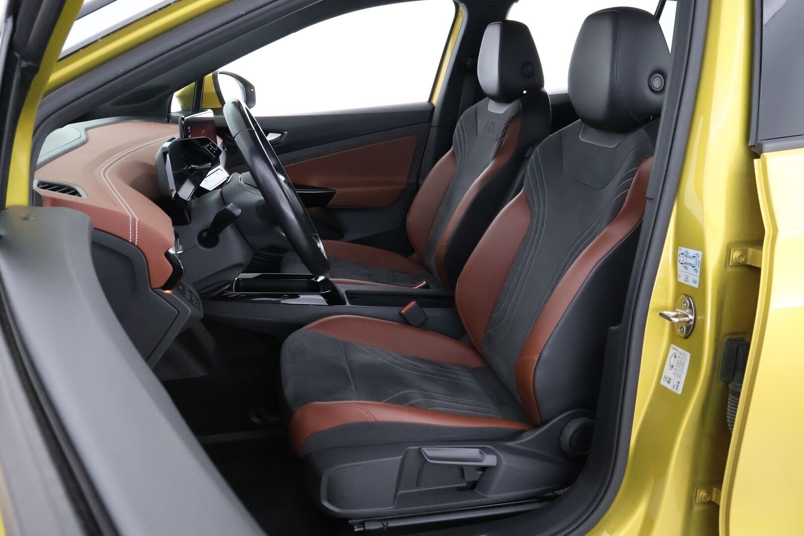 Volkswagen ID.4 2021 Pro Performance 150 kW, akku 77 kWh * Lämpöpumppu / Adapt.Vakkari / Peruutuskamera / Nahka-Alcantara / Matrix LED - Suomiauto / Hiljattain huollettu / 2x Renkaat aluvantein!