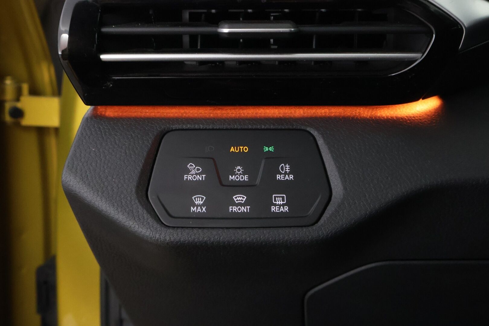 Volkswagen ID.4 2021 Pro Performance 150 kW, akku 77 kWh * Lämpöpumppu / Adapt.Vakkari / Peruutuskamera / Nahka-Alcantara / Matrix LED - Suomiauto / Hiljattain huollettu / 2x Renkaat aluvantein!