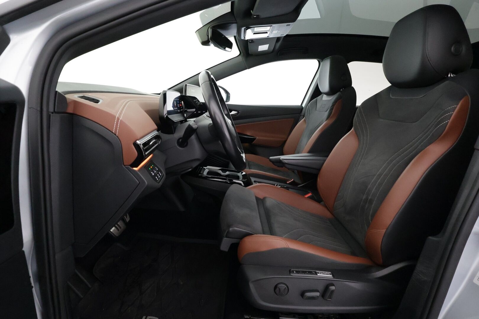 Volkswagen ID.4 2021 Pro Performance 150 kW, akku 77 kWh - | ILP | Koukku | ACC | Matrix | 360 | Lasikatto | HUD | Hierovat Sporttipenkit Muistilla | Navi | Kaistavahti | Keyless | Kahdet renkaat | Merkkihuollot | Suomi-auto |
