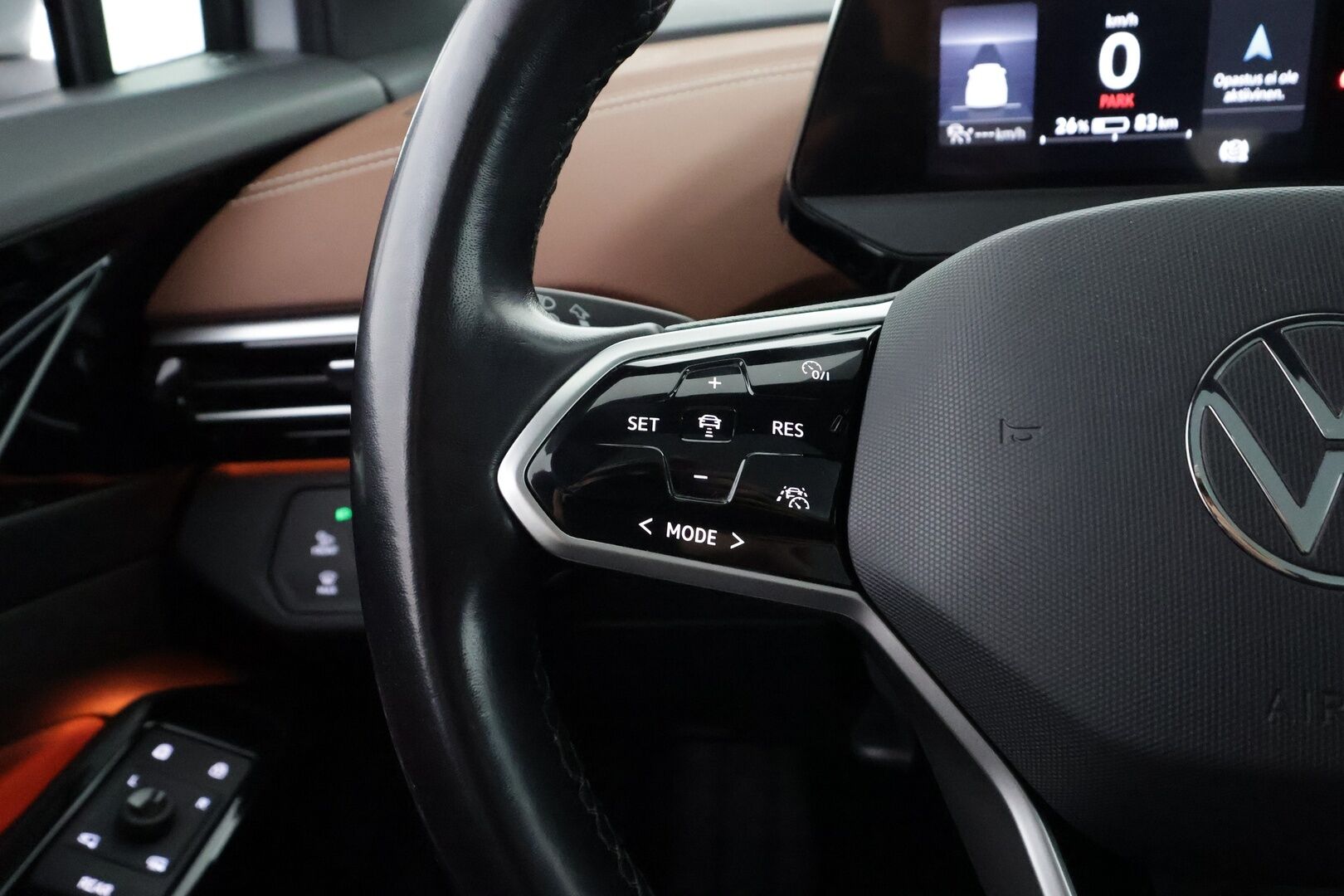 Volkswagen ID.4 2021 Pro Performance 150 kW, akku 77 kWh - | ILP | Koukku | ACC | Matrix | 360 | Lasikatto | HUD | Hierovat Sporttipenkit Muistilla | Navi | Kaistavahti | Keyless | Kahdet renkaat | Merkkihuollot | Suomi-auto |