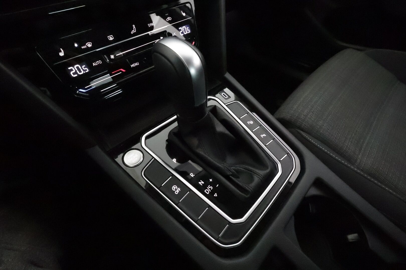 Volkswagen Passat 2021 Sedan 1,5 TSI EVO 110 kW DSG **Webasto / IQ-Light / ACC / P.Kamera / Navi / Kaistavahti / KeylessGO** - Suomi-auto / Kahdet Renkaat / Merkkihuollettu!
