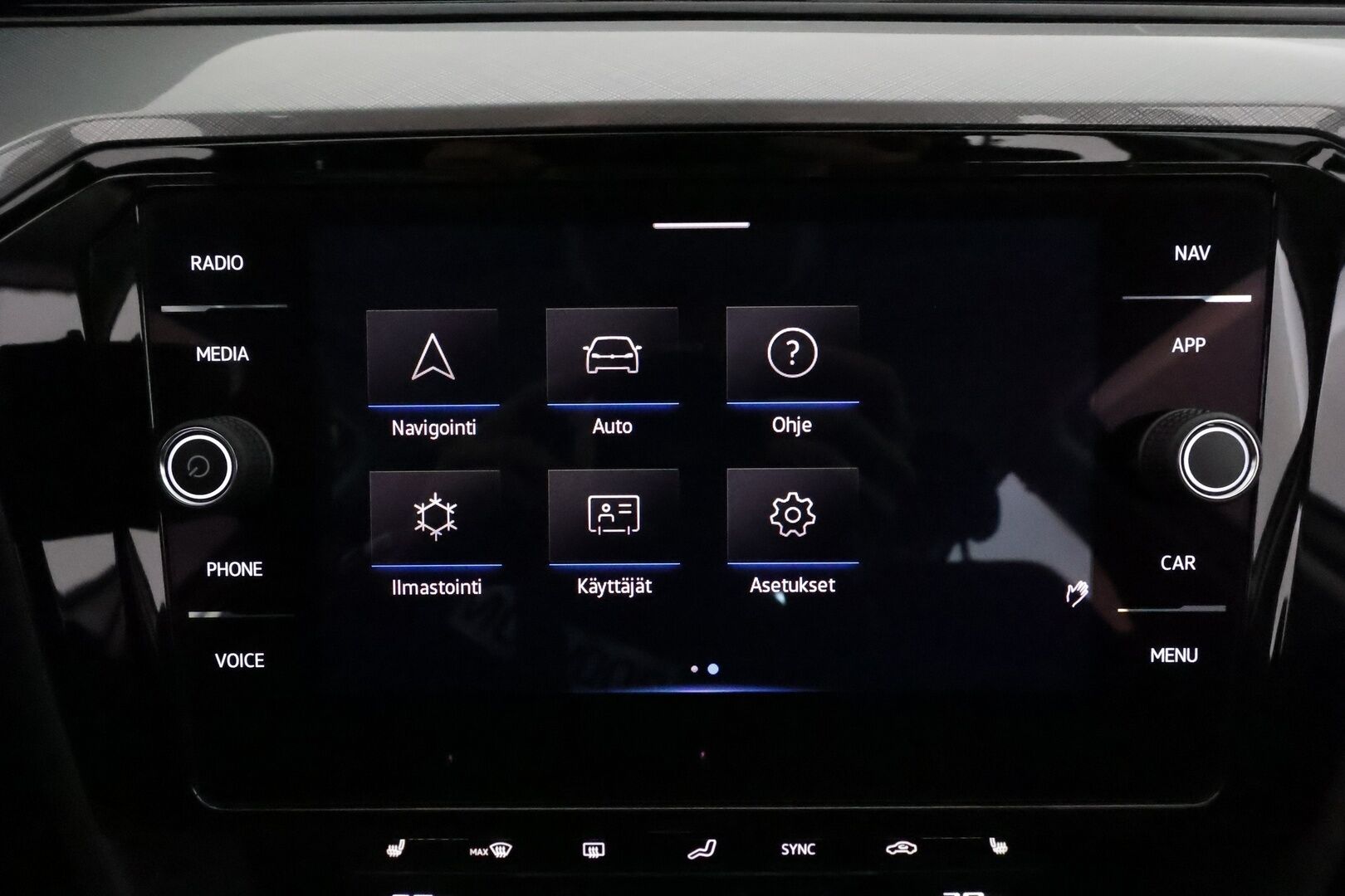 Volkswagen Passat 2021 Sedan 1,5 TSI EVO 110 kW DSG **Webasto / IQ-Light / ACC / P.Kamera / Navi / Kaistavahti / KeylessGO** - Suomi-auto / Kahdet Renkaat / Merkkihuollettu!