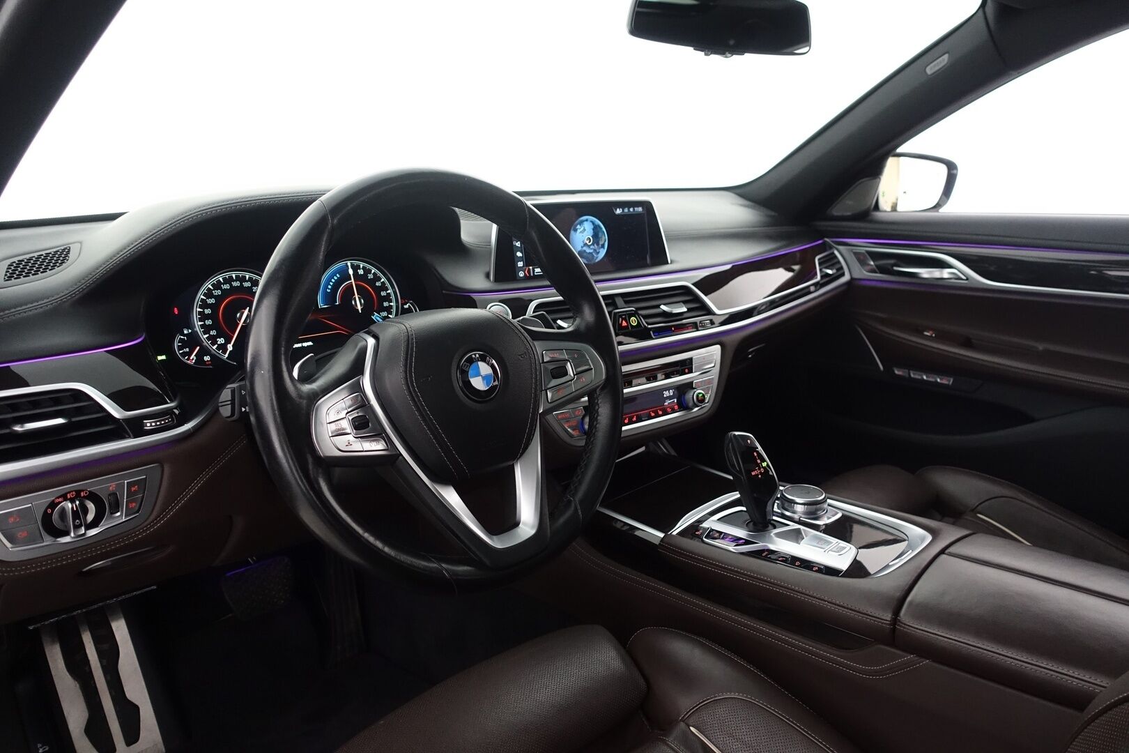 BMW 740 2017 G12 Sedan 740Le iPerformance A xDrive M-Sport - | DAP | HUD | H&K | Laser | | Hierovat & Ilmastoidut Comfort Muistinahat | Panorama | Ilma-alusta | Soft Close | 360° | Comfort Access | Individual | Innovation | Digimittaristo |