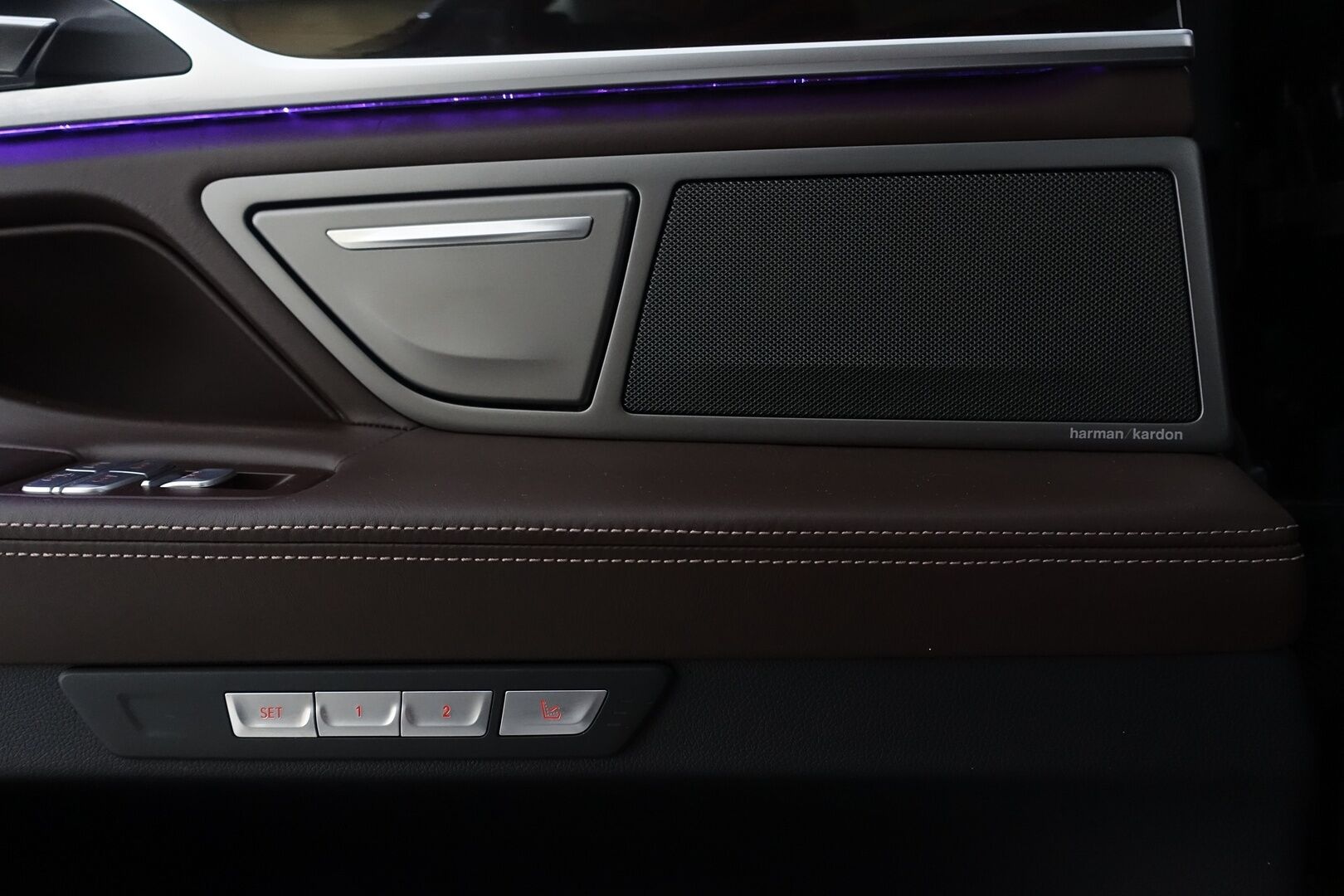 BMW 740 2017 G12 Sedan 740Le iPerformance A xDrive M-Sport - | DAP | HUD | H&K | Laser | | Hierovat & Ilmastoidut Comfort Muistinahat | Panorama | Ilma-alusta | Soft Close | 360° | Comfort Access | Individual | Innovation | Digimittaristo |